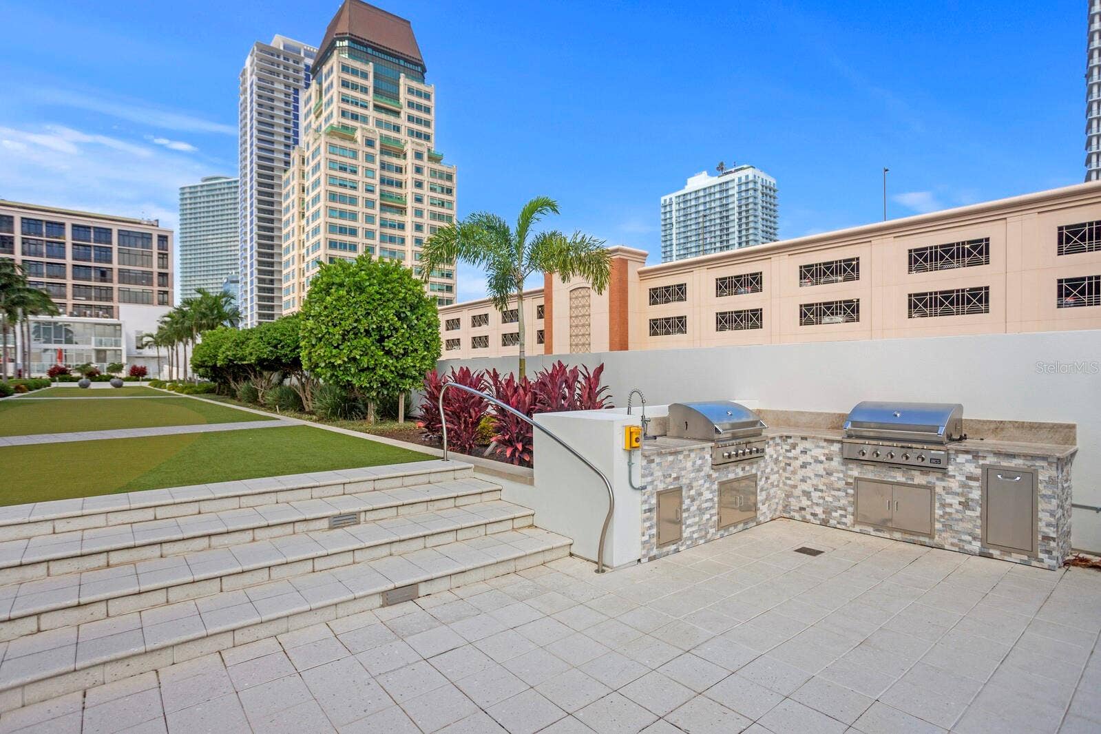 175 1ST STREET S, #504, St Petersburg, FL 33701 175 1ST STREET S, #504, St Petersburg, FL 33701