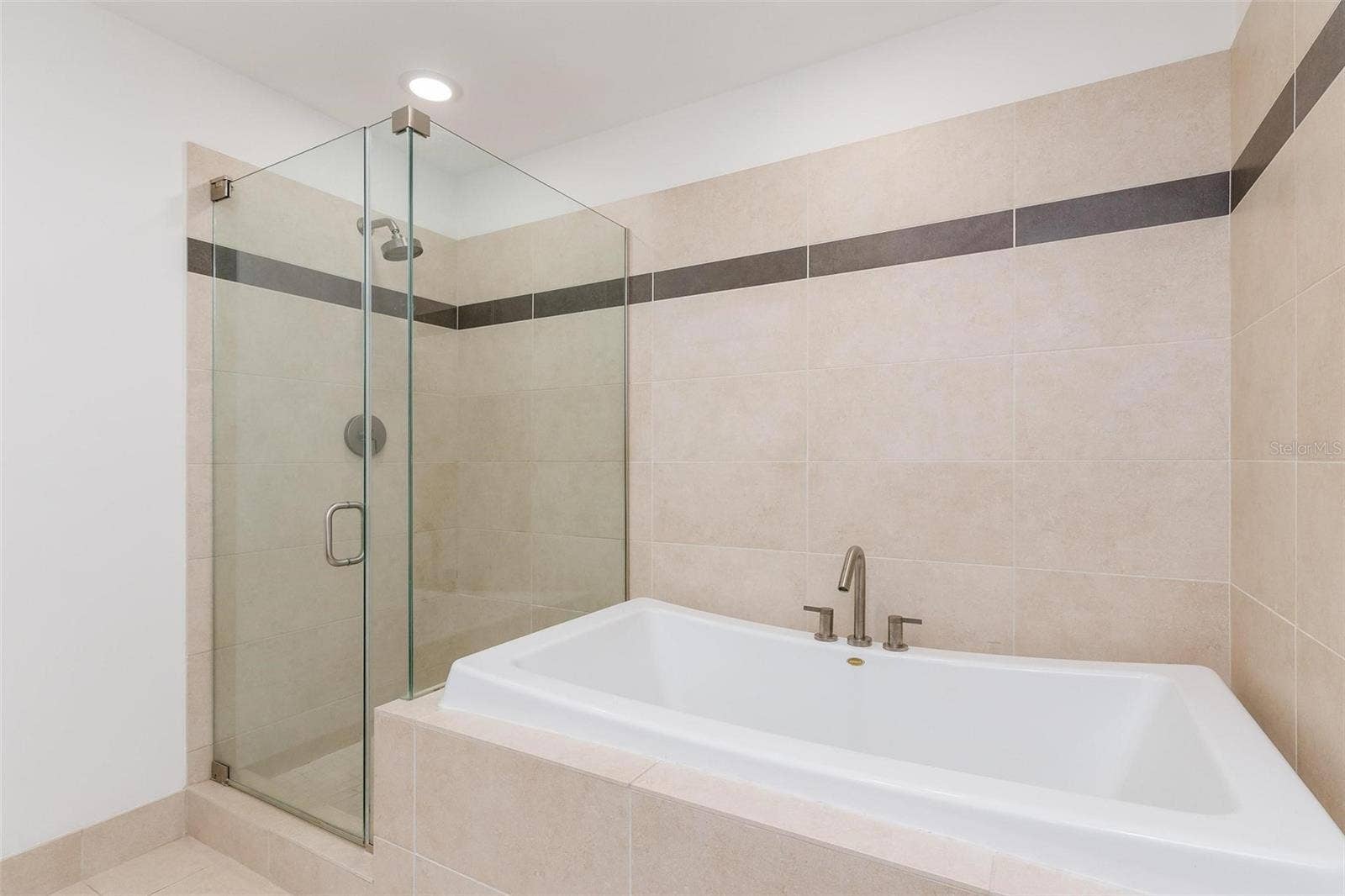 175 1ST STREET S, #504, St Petersburg, FL 33701 175 1ST STREET S, #504, St Petersburg, FL 33701