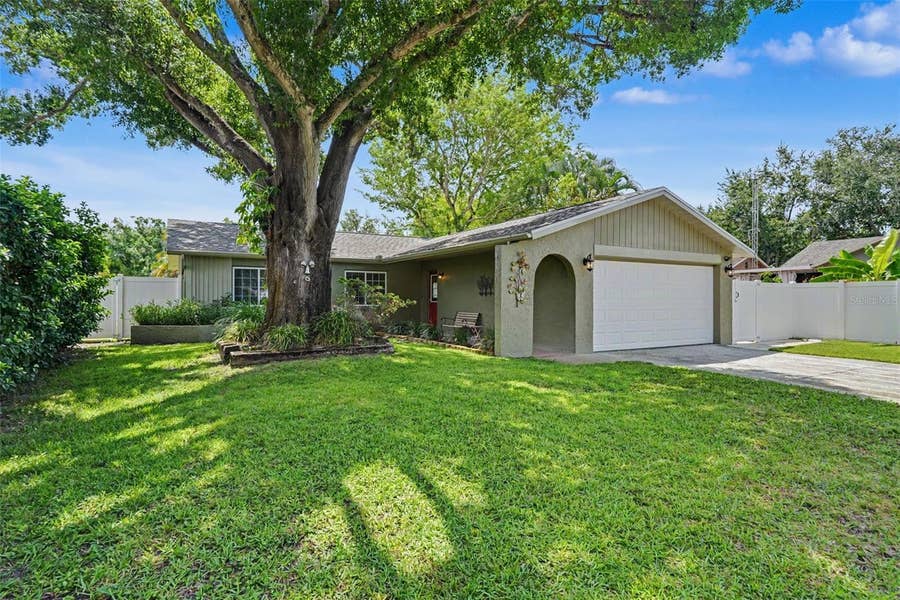 Property photo for 12431 DEL VERDE DRIVE, Largo, FL