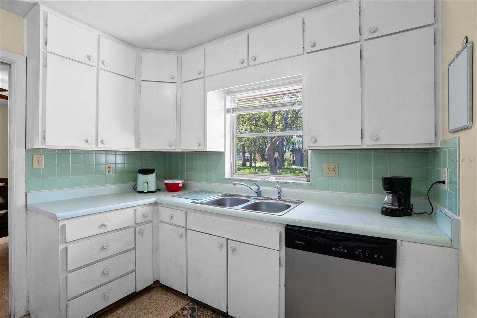 300 PRESIDENT STREET, Dunedin, FL 34698