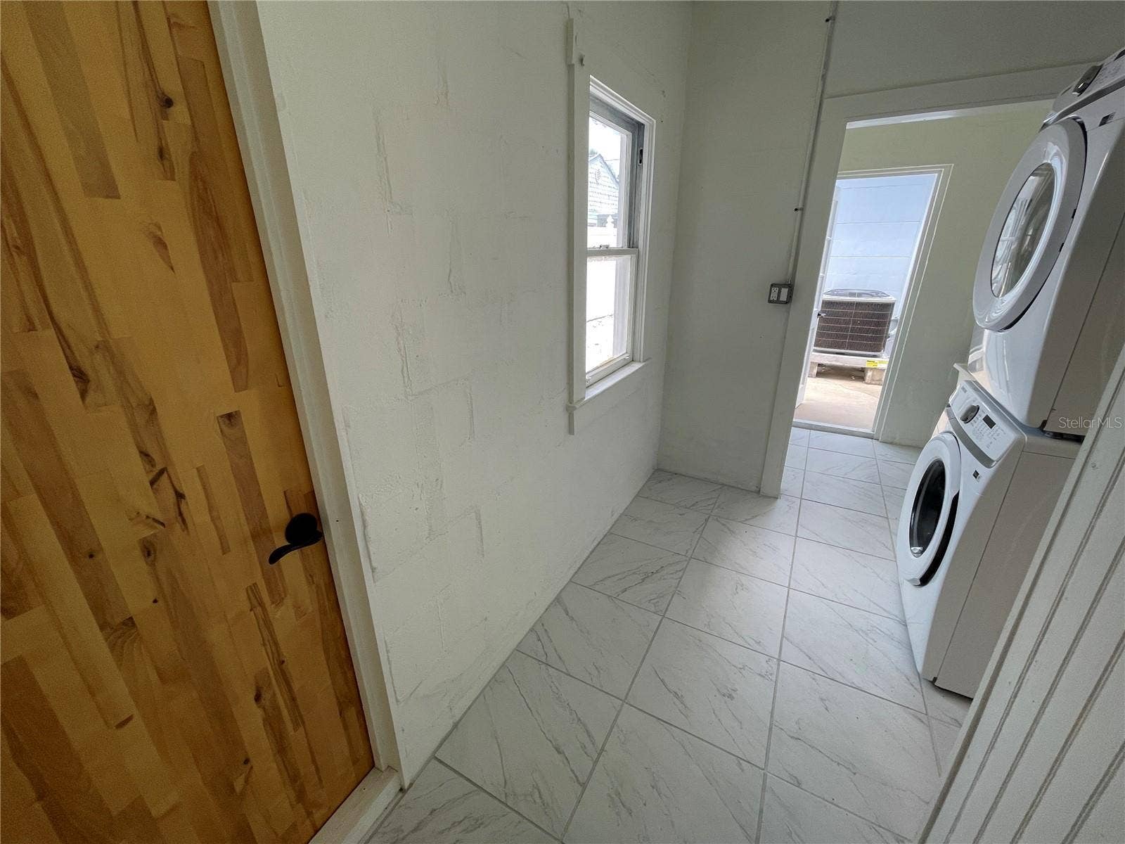 850 MANDALAY AVENUE, Clearwater Beach, FL 33767