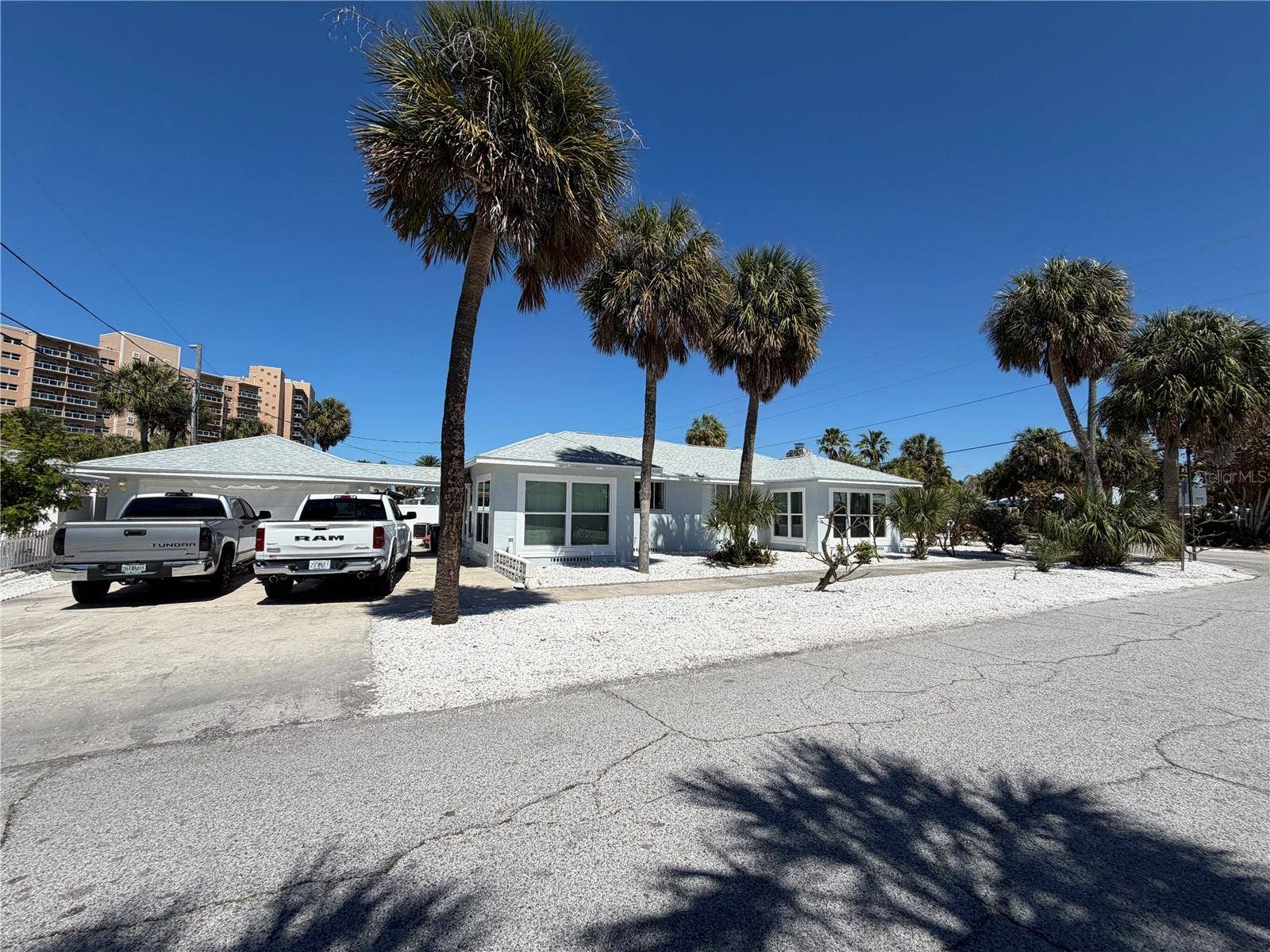850 MANDALAY AVENUE, Clearwater Beach, FL 33767