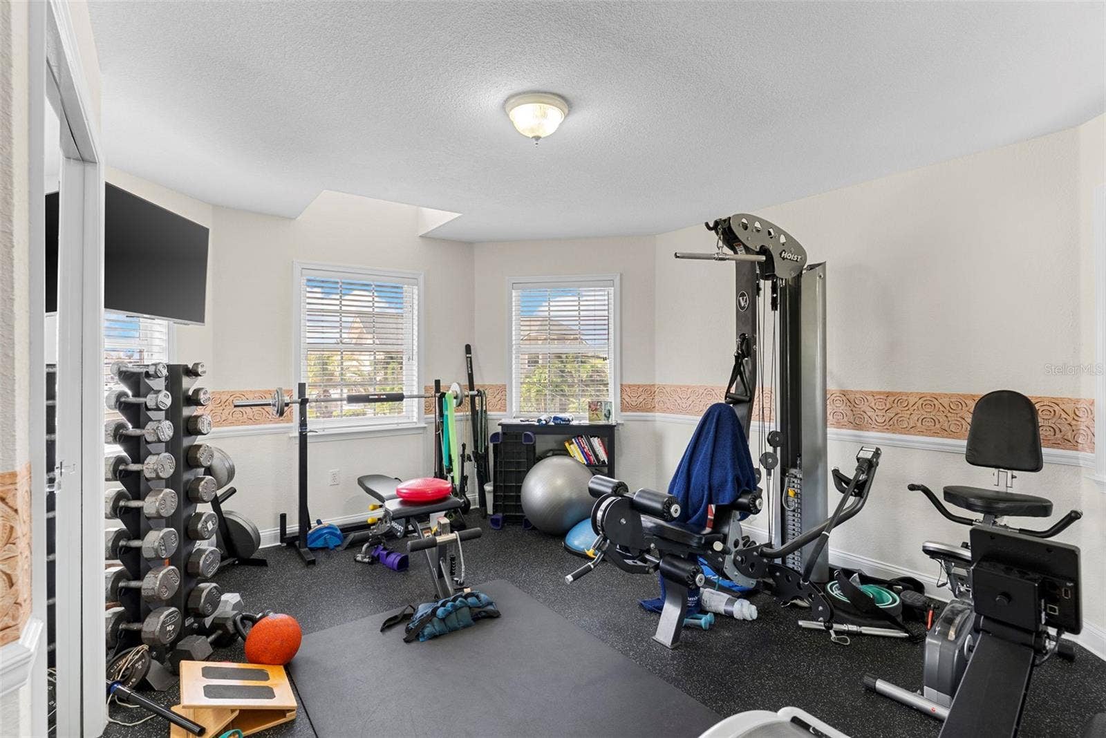 11445 9TH STREET E, Treasure Island, FL 33706