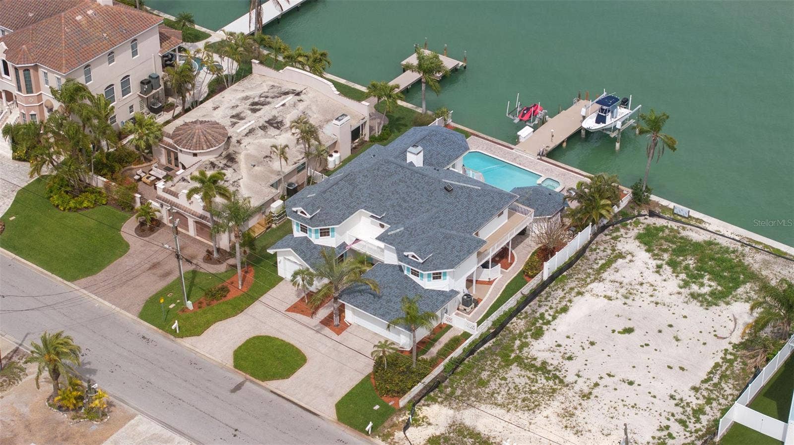 11445 9TH STREET E, Treasure Island, FL 33706