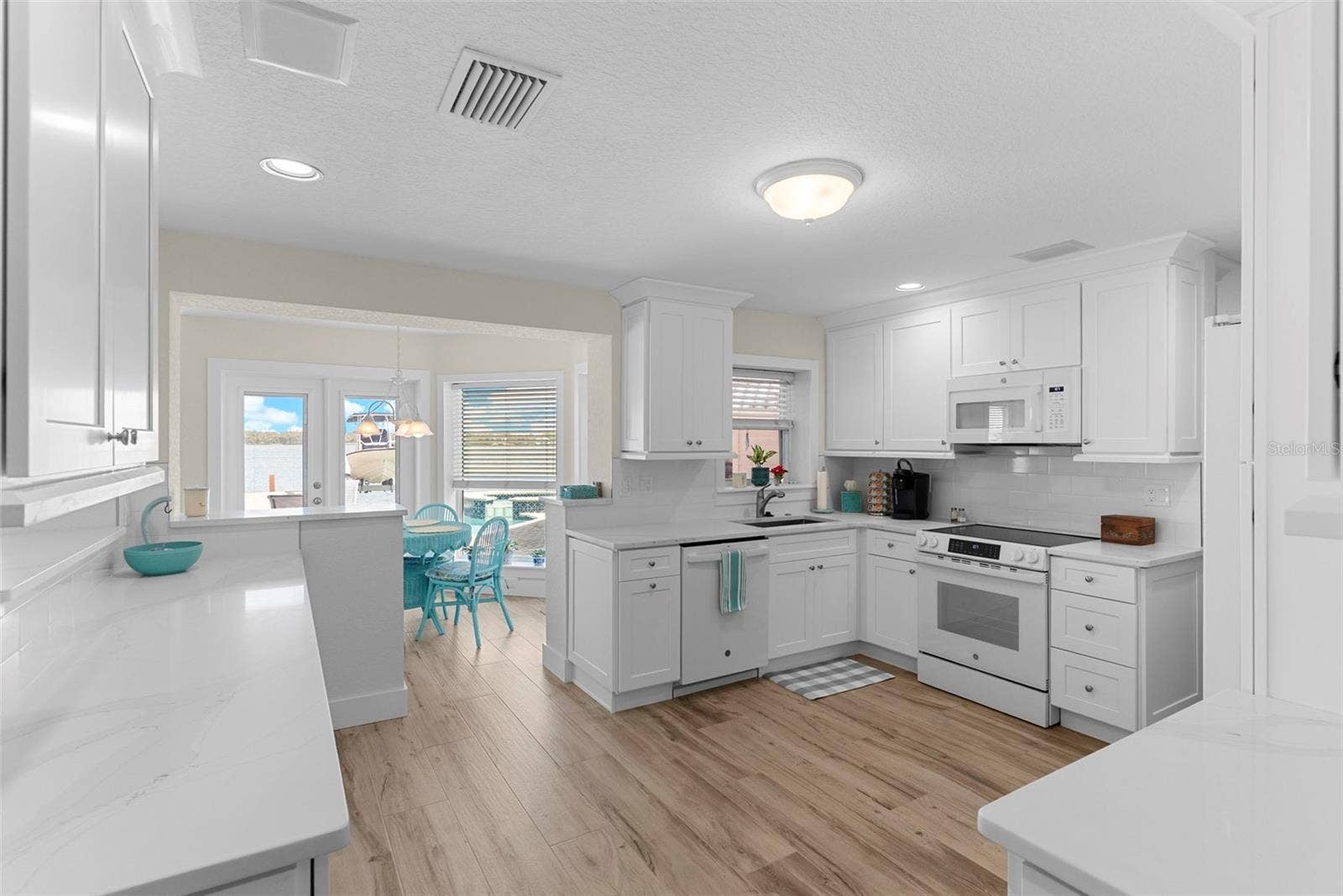 11445 9TH STREET E, Treasure Island, FL 33706