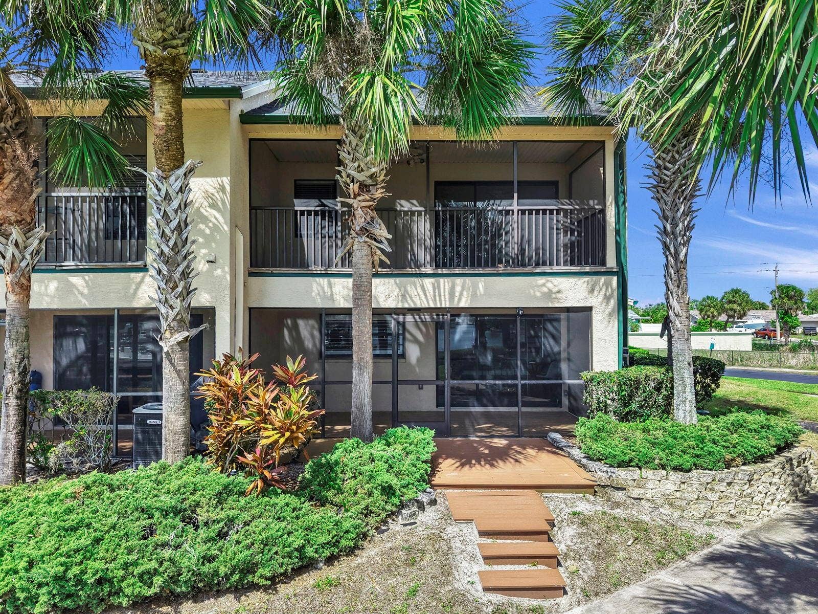 626 YARDARM DRIVE, #13, Apollo Beach, FL 33572 Back Exterior
