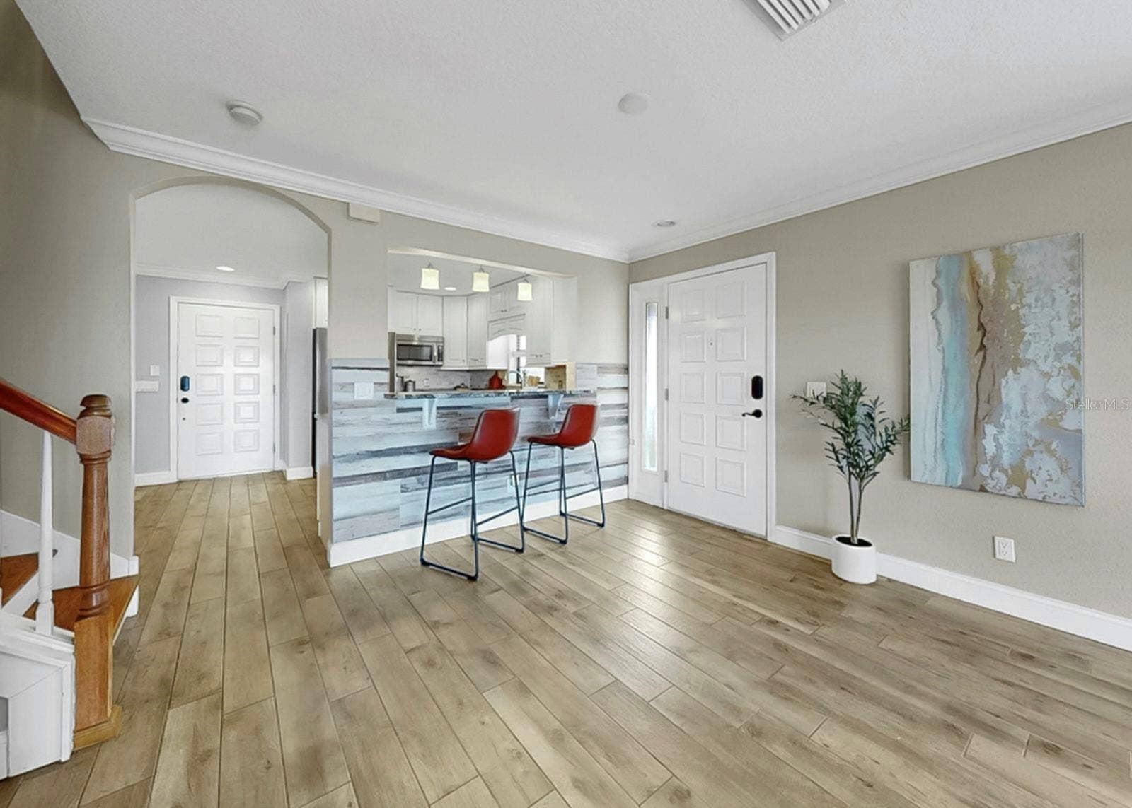 626 YARDARM DRIVE, #13, Apollo Beach, FL 33572 Front Door/Kitchen Bar