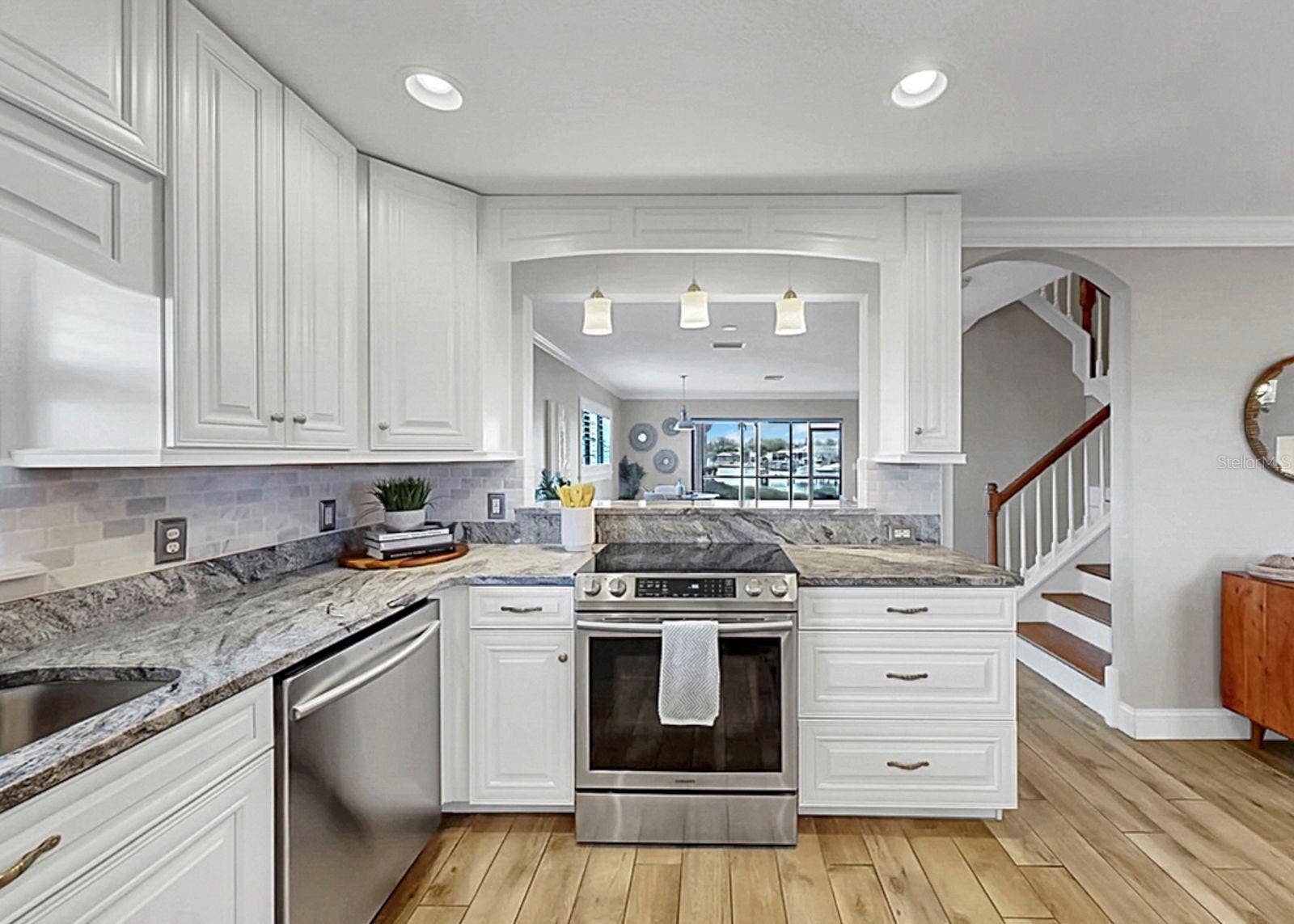 626 YARDARM DRIVE, #13, Apollo Beach, FL 33572 Kitchen