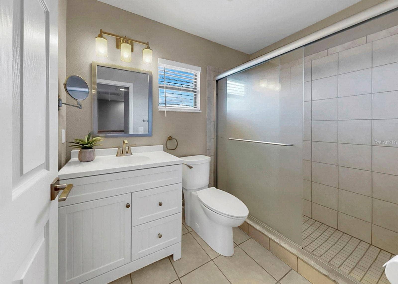 626 YARDARM DRIVE, #13, Apollo Beach, FL 33572 Bathroom 3