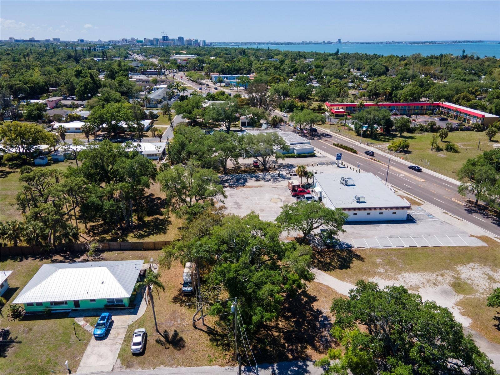 4500 N TAMIAMI TRAIL, Sarasota, FL 34234 4500 N TAMIAMI TRAIL, Sarasota, FL 34234