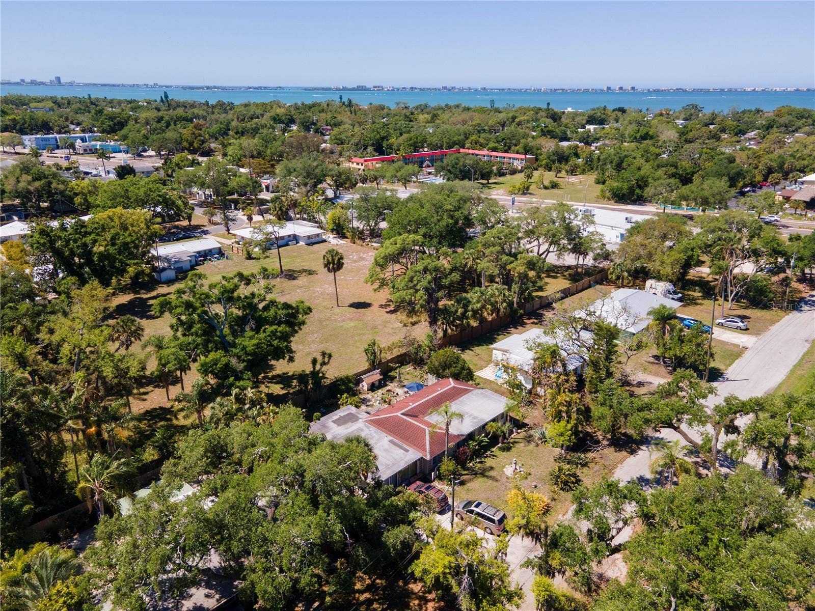 4500 N TAMIAMI TRAIL, Sarasota, FL 34234 4500 N TAMIAMI TRAIL, Sarasota, FL 34234