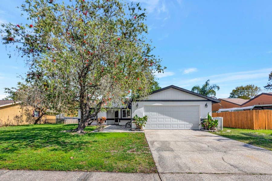Property photo for 435 LAKEVIEW DRIVE, Oldsmar, FL