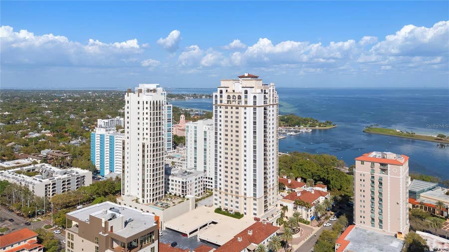 Property photo for 300 BEACH DRIVE NE, #302, St Petersburg, FL