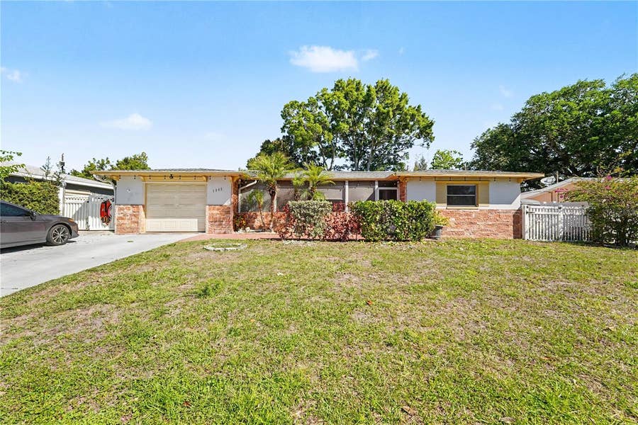 Property photo for 1362 STRATFORD DRIVE, Clearwater, FL