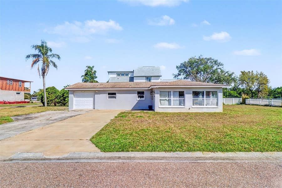 Property photo for 8751 ORIENT WAY NE, St Petersburg, FL