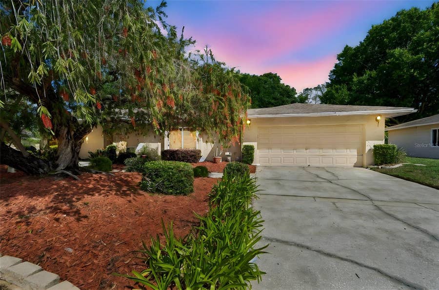 Property photo for 9004 HOGANS BEND, Tampa, FL