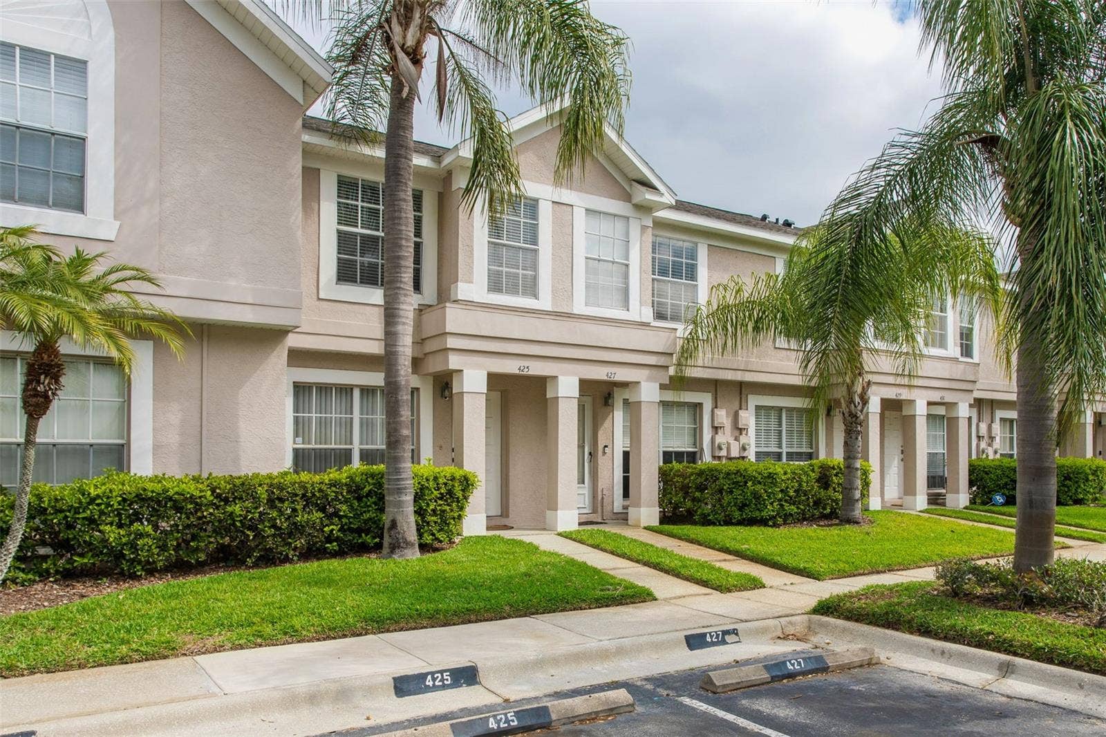 425 KENSINGTON LAKE CIRCLE, Brandon, FL 33511 425 KENSINGTON LAKE CIRCLE, Brandon, FL 33511