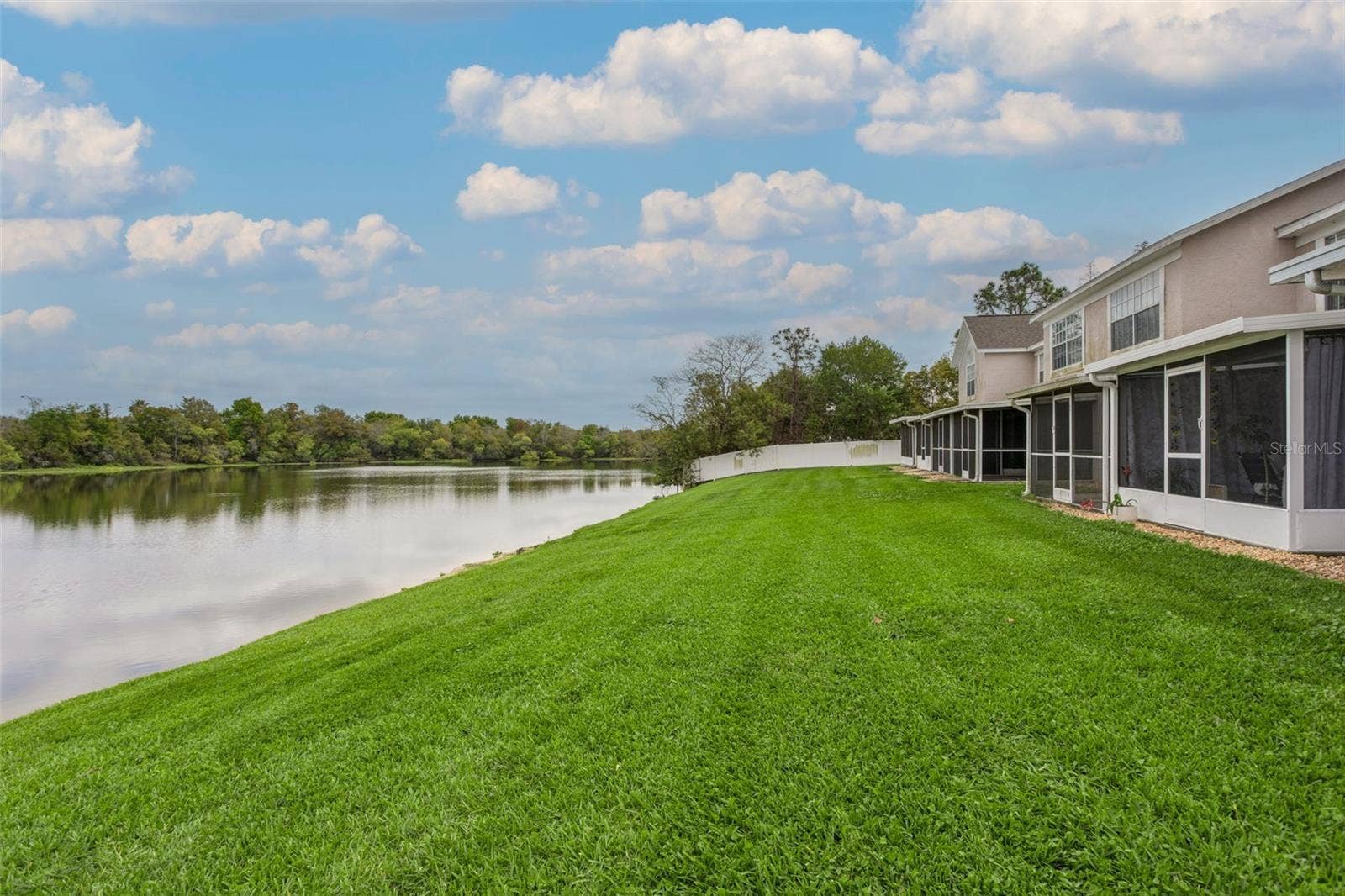 425 KENSINGTON LAKE CIRCLE, Brandon, FL 33511 425 KENSINGTON LAKE CIRCLE, Brandon, FL 33511