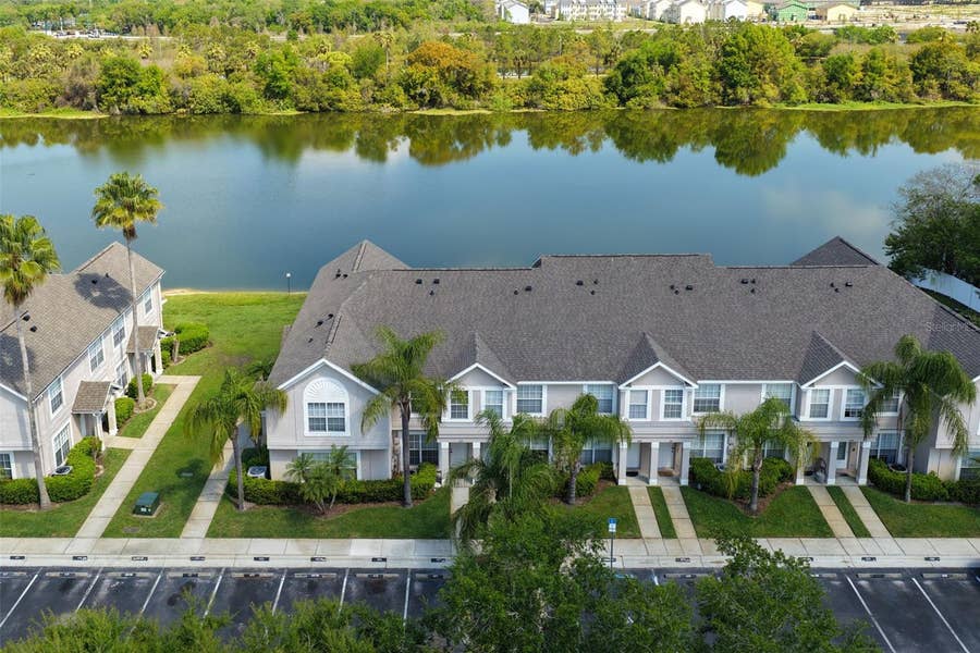 Property photo for 425 KENSINGTON LAKE CIRCLE, Brandon, FL