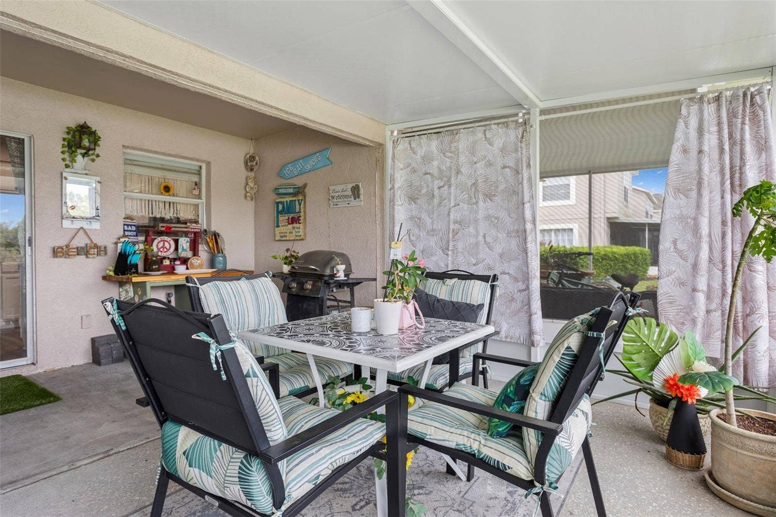 425 KENSINGTON LAKE CIRCLE, Brandon, FL 33511 425 KENSINGTON LAKE CIRCLE, Brandon, FL 33511