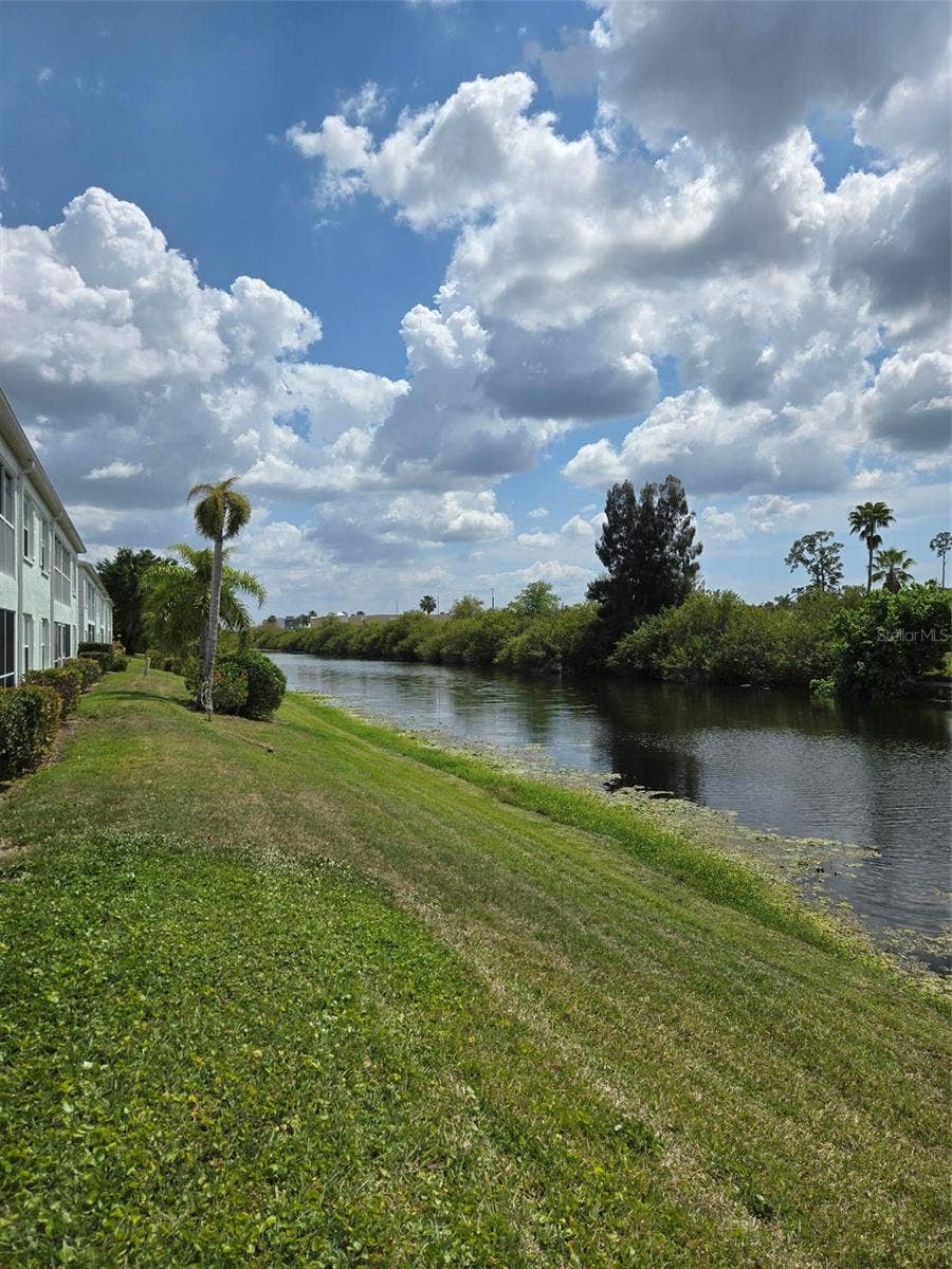 5725 GREENWOOD AVENUE, #5201, North Port, FL 34287 5725 GREENWOOD AVENUE, #5201, North Port, FL 34287