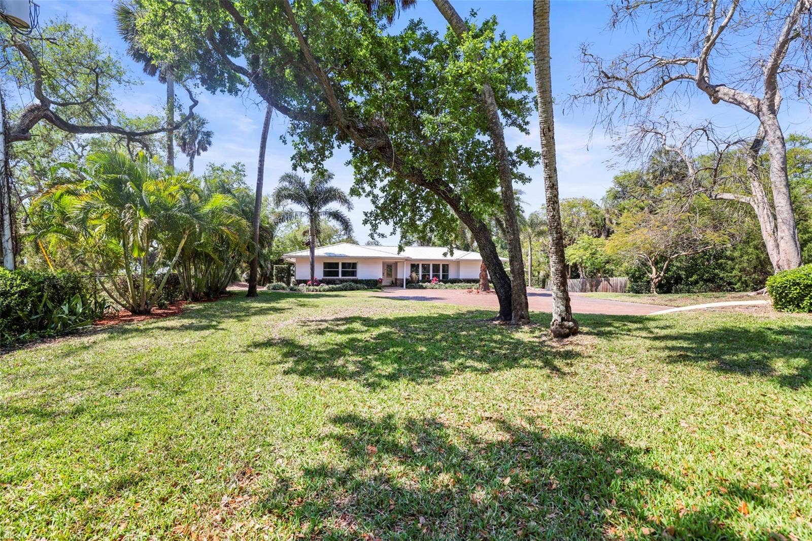 1600 PARK STREET N, St Petersburg, FL 33710 1600 PARK STREET N, St Petersburg, FL 33710