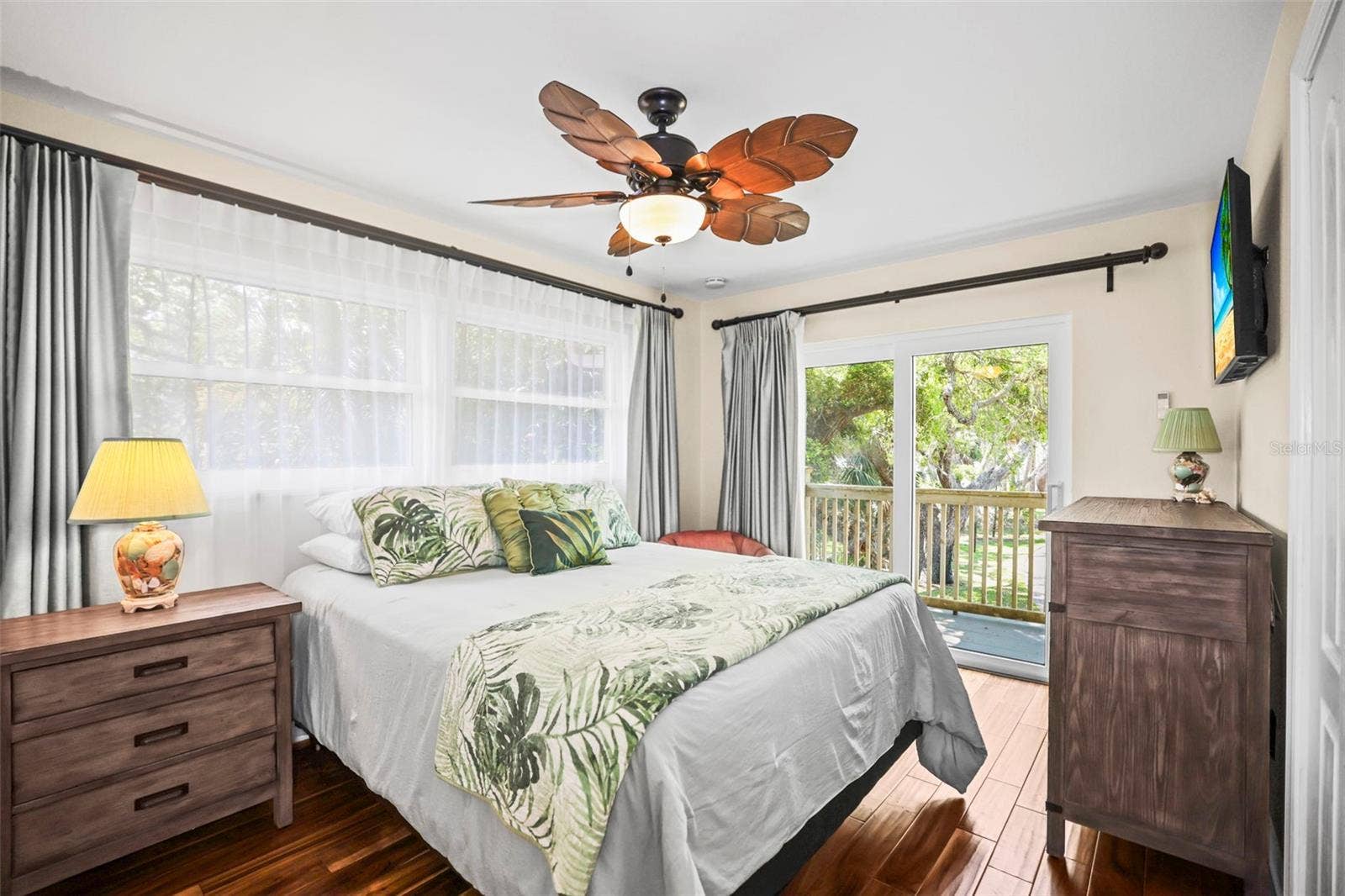 1600 PARK STREET N, St Petersburg, FL 33710 1600 PARK STREET N, St Petersburg, FL 33710