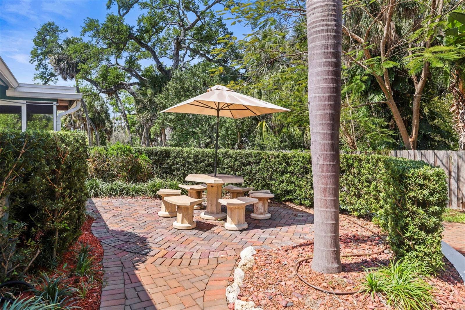 1600 PARK STREET N, St Petersburg, FL 33710 1600 PARK STREET N, St Petersburg, FL 33710