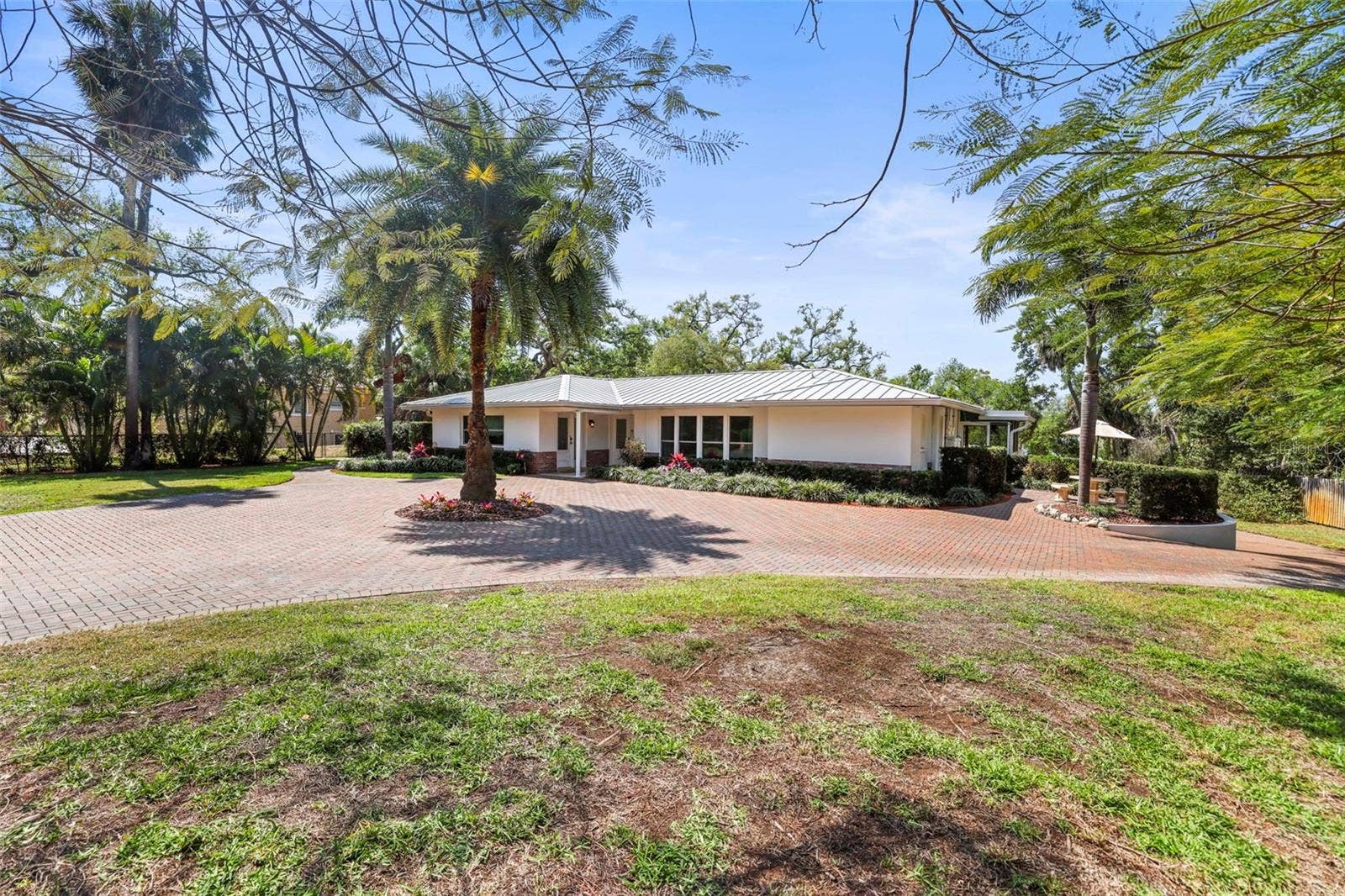 1600 PARK STREET N, St Petersburg, FL 33710 1600 PARK STREET N, St Petersburg, FL 33710