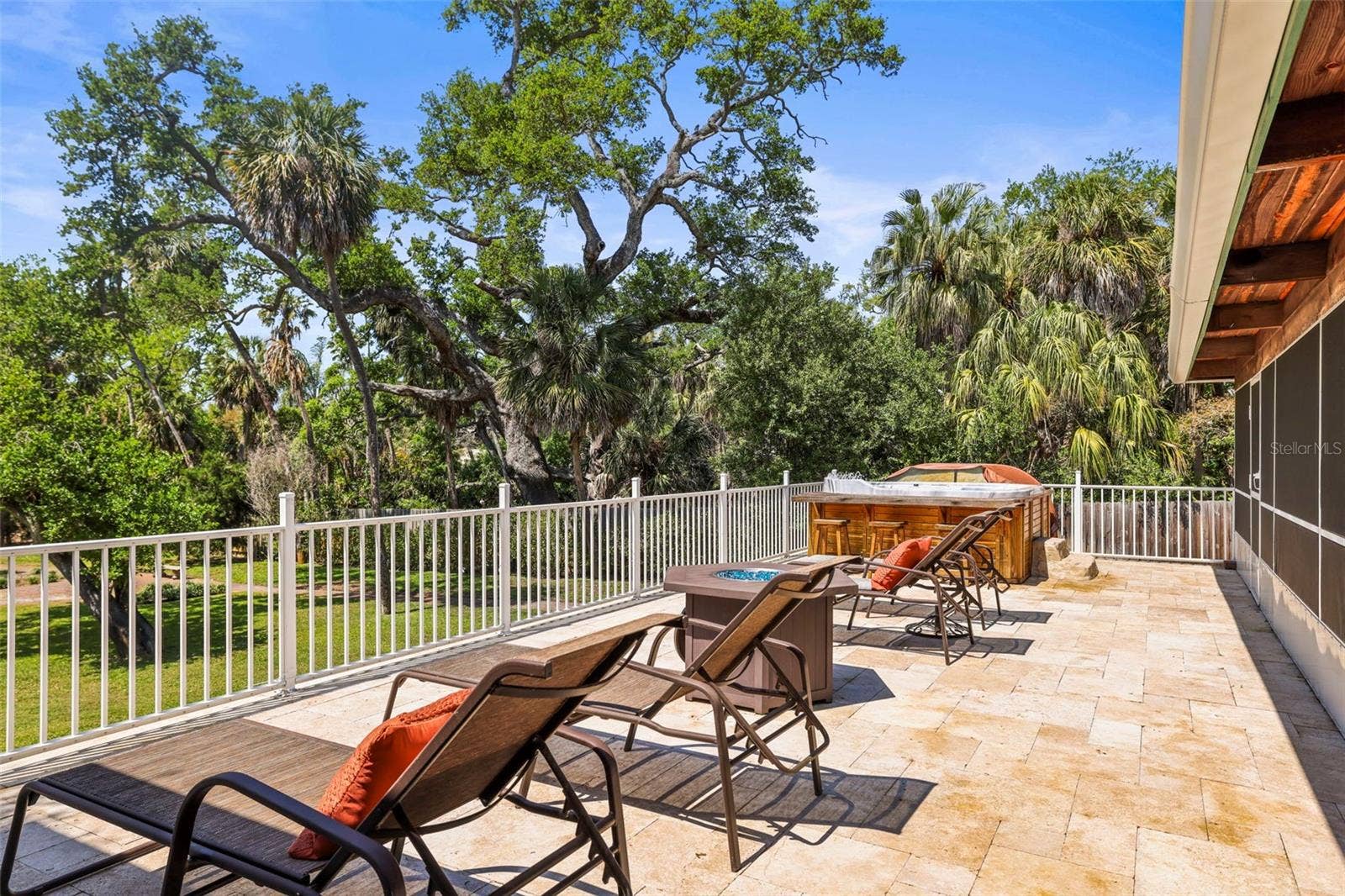 1600 PARK STREET N, St Petersburg, FL 33710 1600 PARK STREET N, St Petersburg, FL 33710
