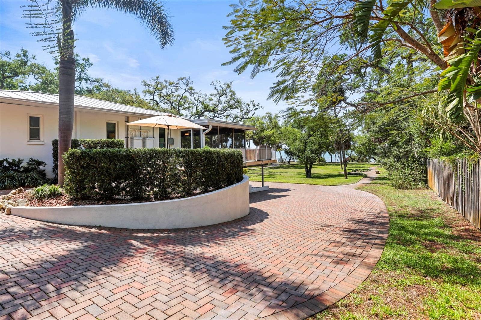 1600 PARK STREET N, St Petersburg, FL 33710 1600 PARK STREET N, St Petersburg, FL 33710