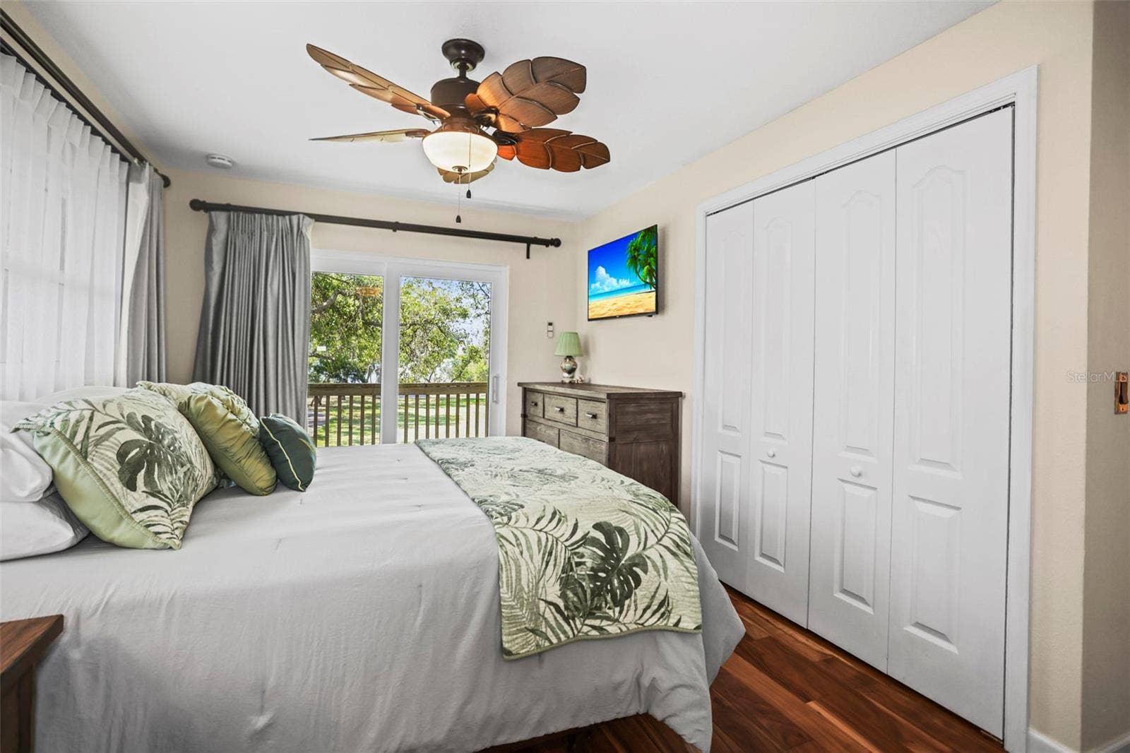 1600 PARK STREET N, St Petersburg, FL 33710 1600 PARK STREET N, St Petersburg, FL 33710