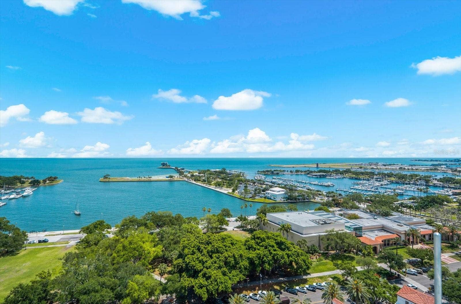 176 4TH AVENUE NE, #201, St Petersburg, FL 33701 176 4TH AVENUE NE, #201, St Petersburg, FL 33701