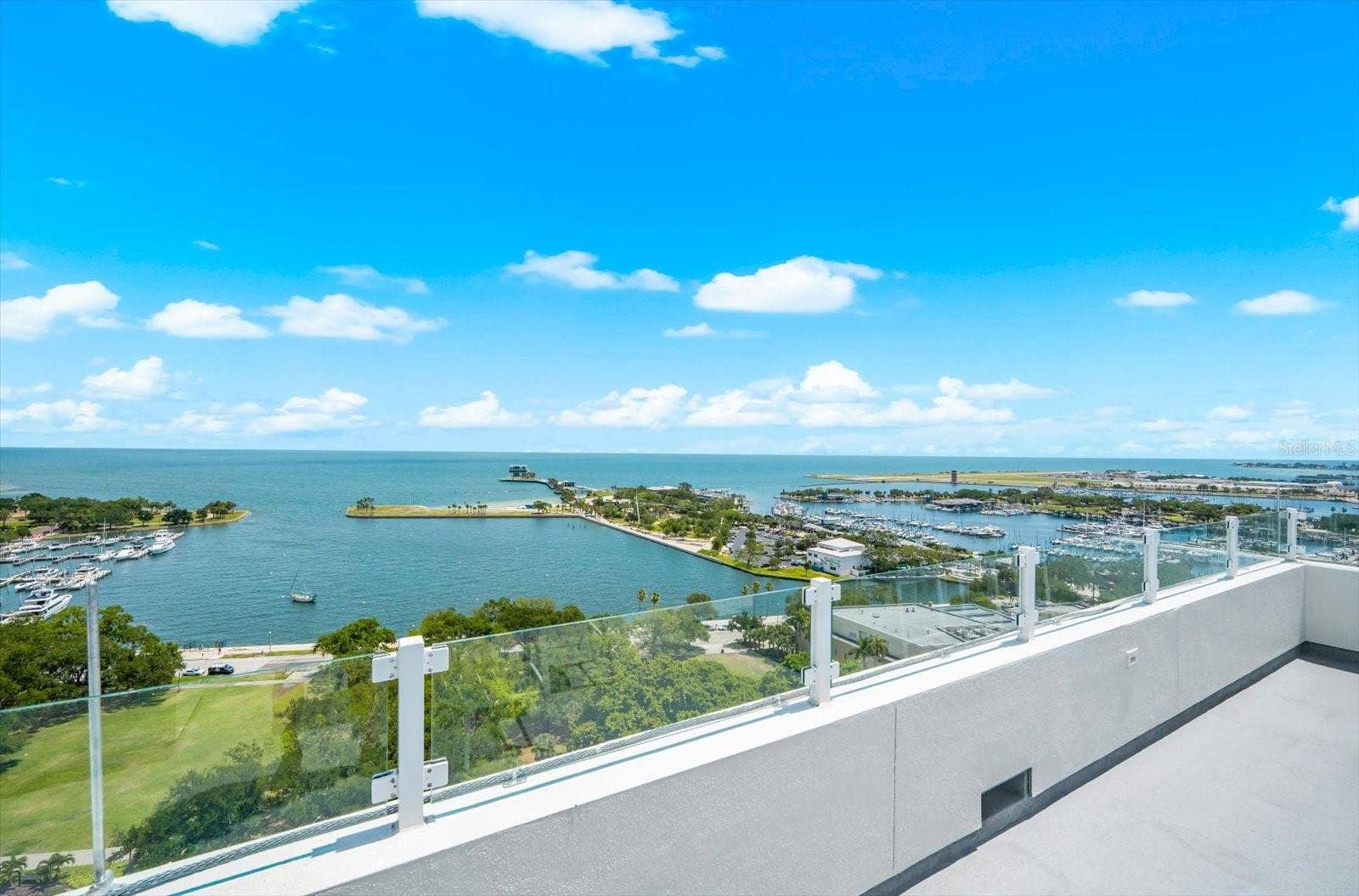 176 4TH AVENUE NE, #201, St Petersburg, FL 33701 176 4TH AVENUE NE, #201, St Petersburg, FL 33701