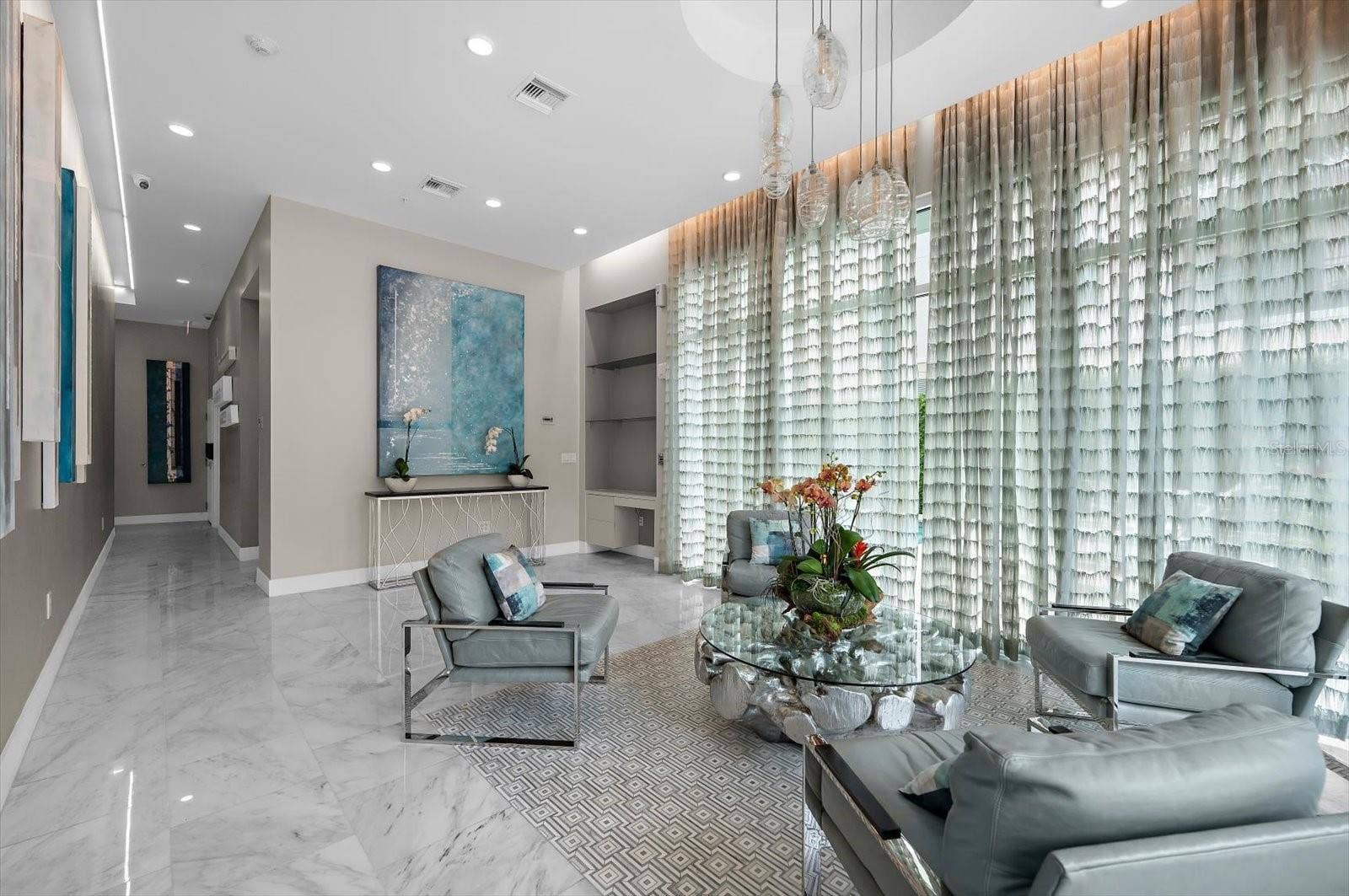 176 4TH AVENUE NE, #201, St Petersburg, FL 33701 Beautiful Lobby Area