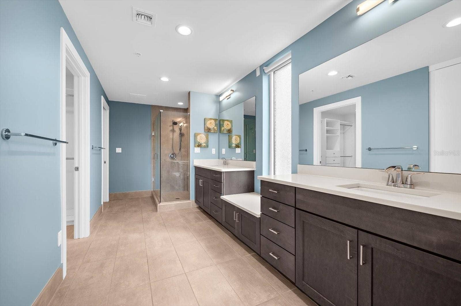 176 4TH AVENUE NE, #201, St Petersburg, FL 33701 Upgraded Bathroom and large walk in closet