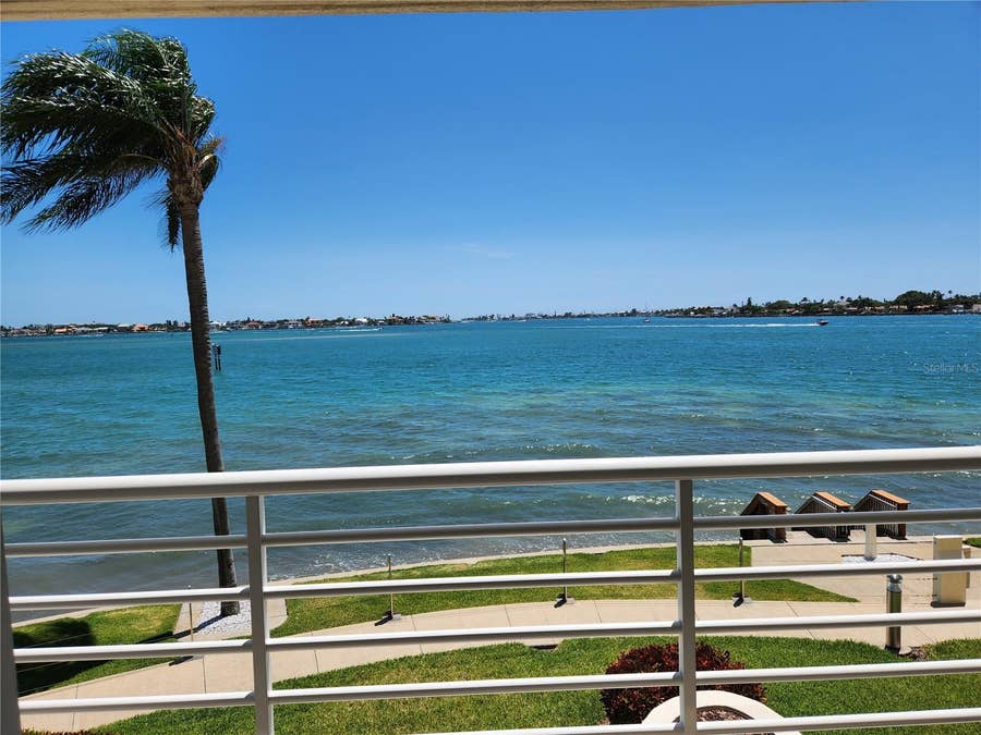 Property photo for 6105 BAHIA DEL MAR CIRCLE, #283, St Petersburg, FL