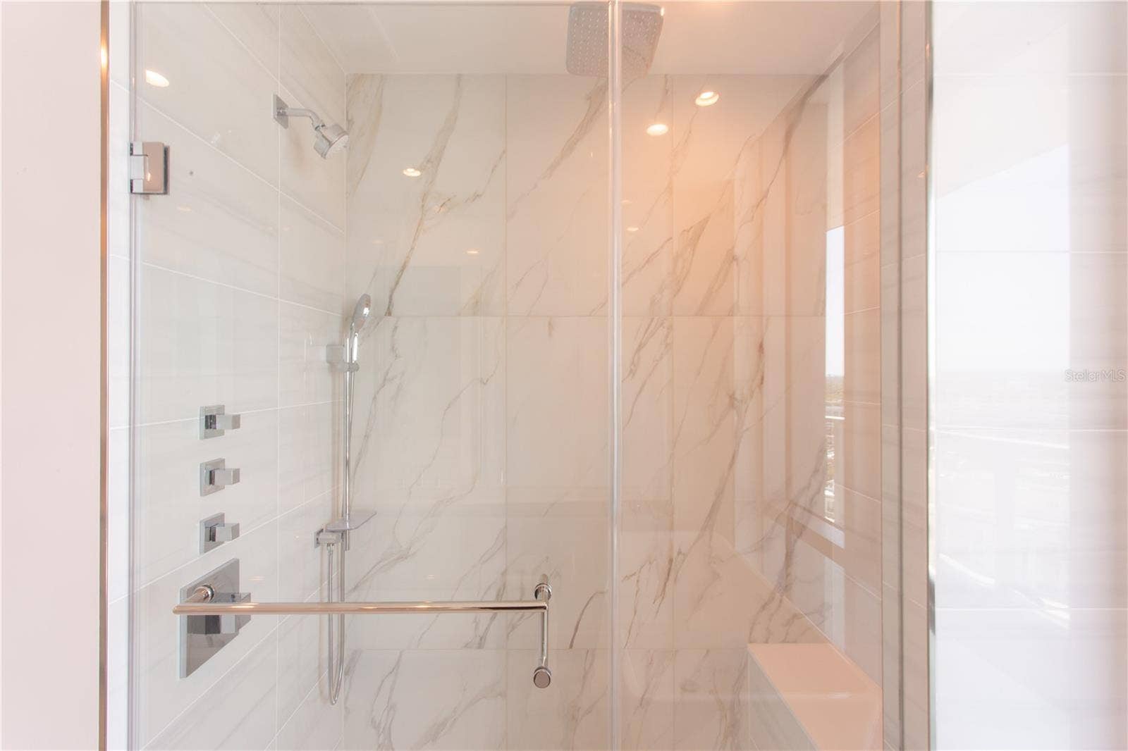 400 CENTRAL AVENUE, #2001, St Petersburg, FL 33701