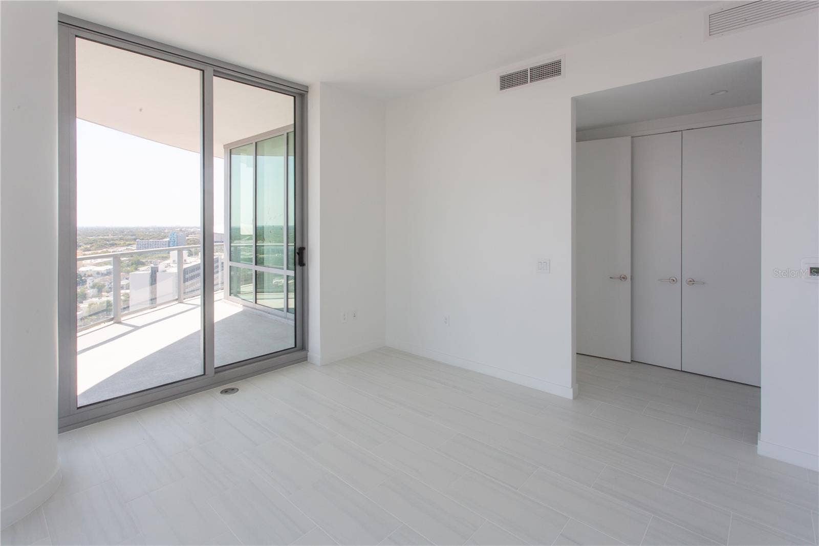 400 CENTRAL AVENUE, #2001, St Petersburg, FL 33701