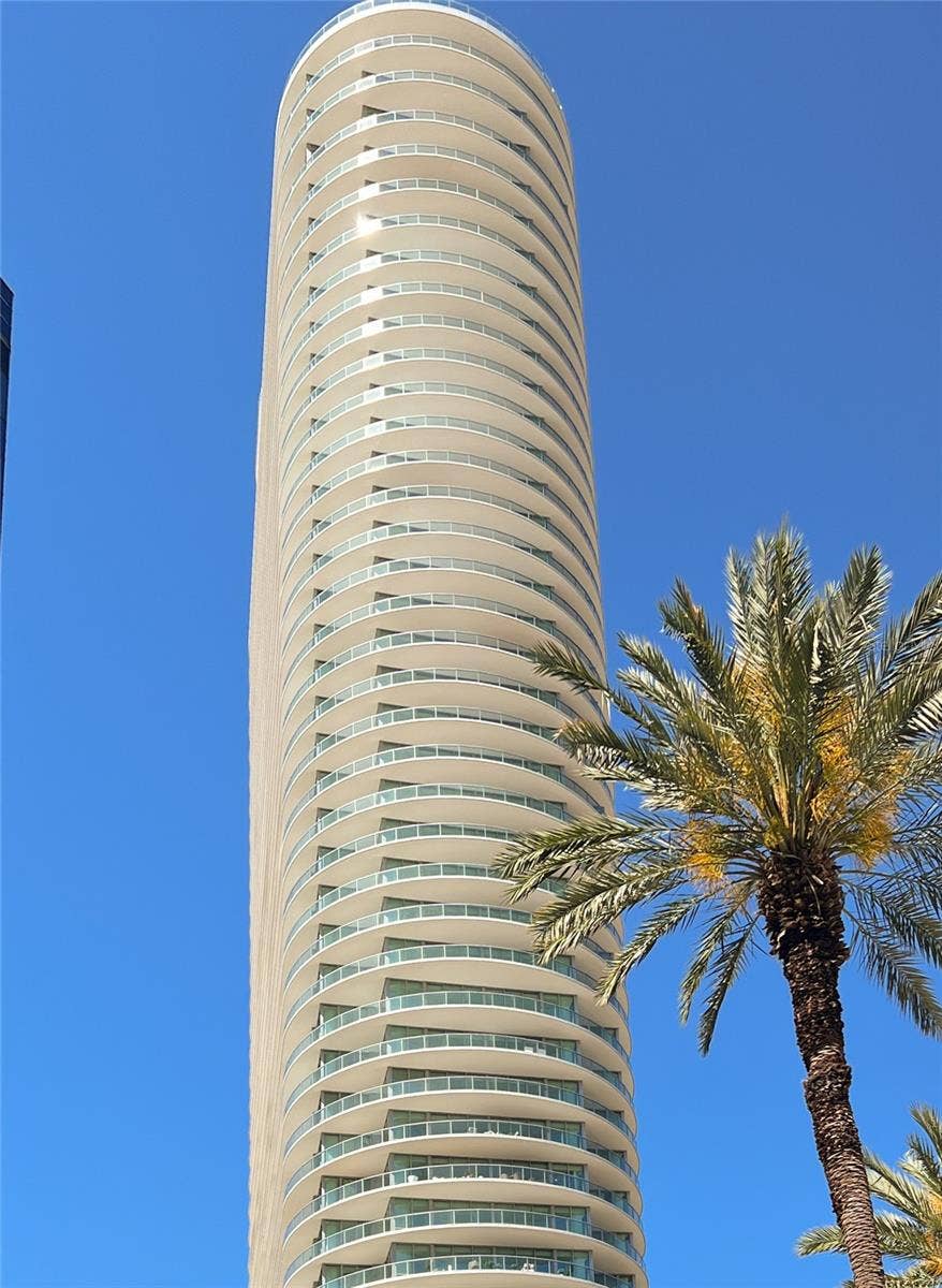400 CENTRAL AVENUE, #2001, St Petersburg, FL 33701