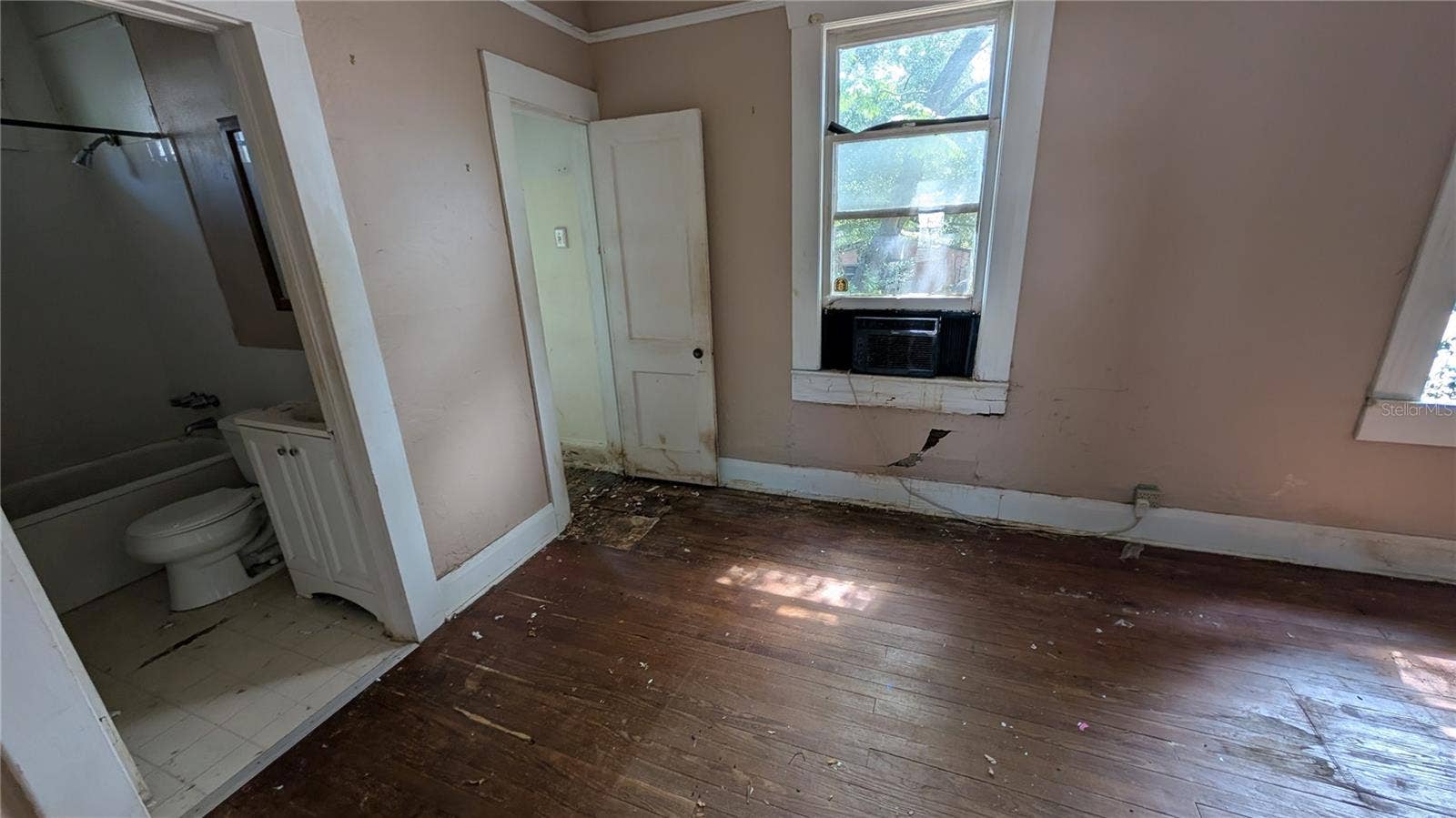 114 S BUNGALOW PARK AVENUE, Tampa, FL 33609 114 S BUNGALOW PARK AVENUE, Tampa, FL 33609