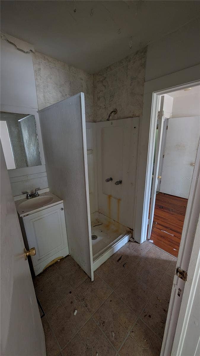 114 S BUNGALOW PARK AVENUE, Tampa, FL 33609 114 S BUNGALOW PARK AVENUE, Tampa, FL 33609