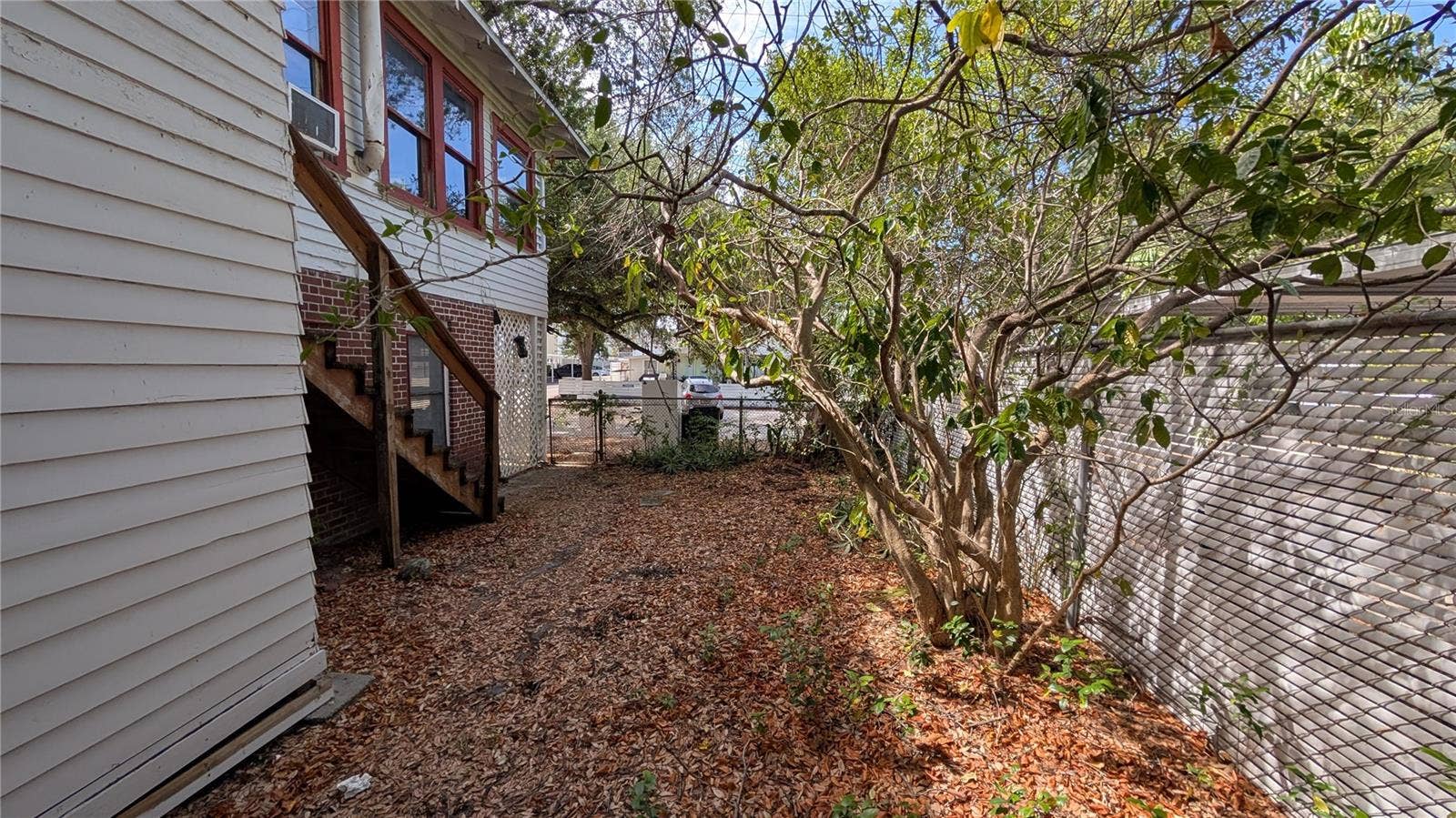 114 S BUNGALOW PARK AVENUE, Tampa, FL 33609 114 S BUNGALOW PARK AVENUE, Tampa, FL 33609