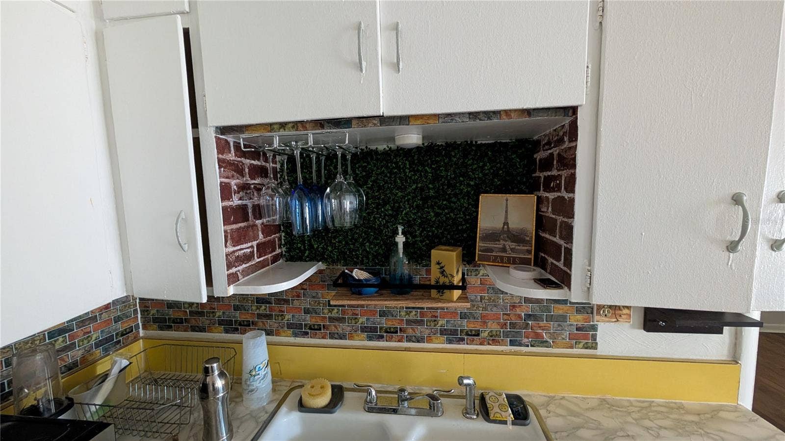 114 S BUNGALOW PARK AVENUE, Tampa, FL 33609 114 S BUNGALOW PARK AVENUE, Tampa, FL 33609