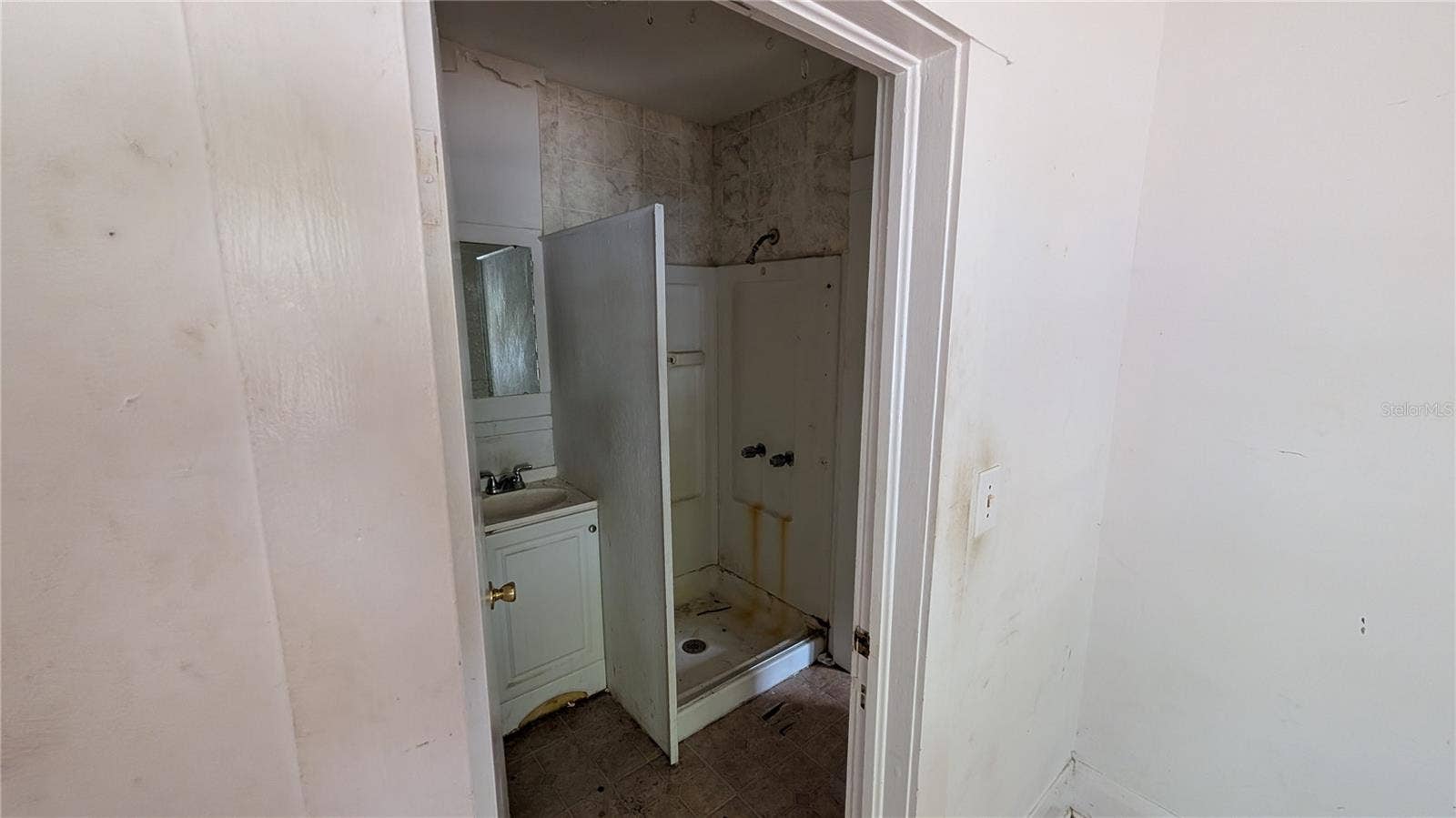 114 S BUNGALOW PARK AVENUE, Tampa, FL 33609 114 S BUNGALOW PARK AVENUE, Tampa, FL 33609