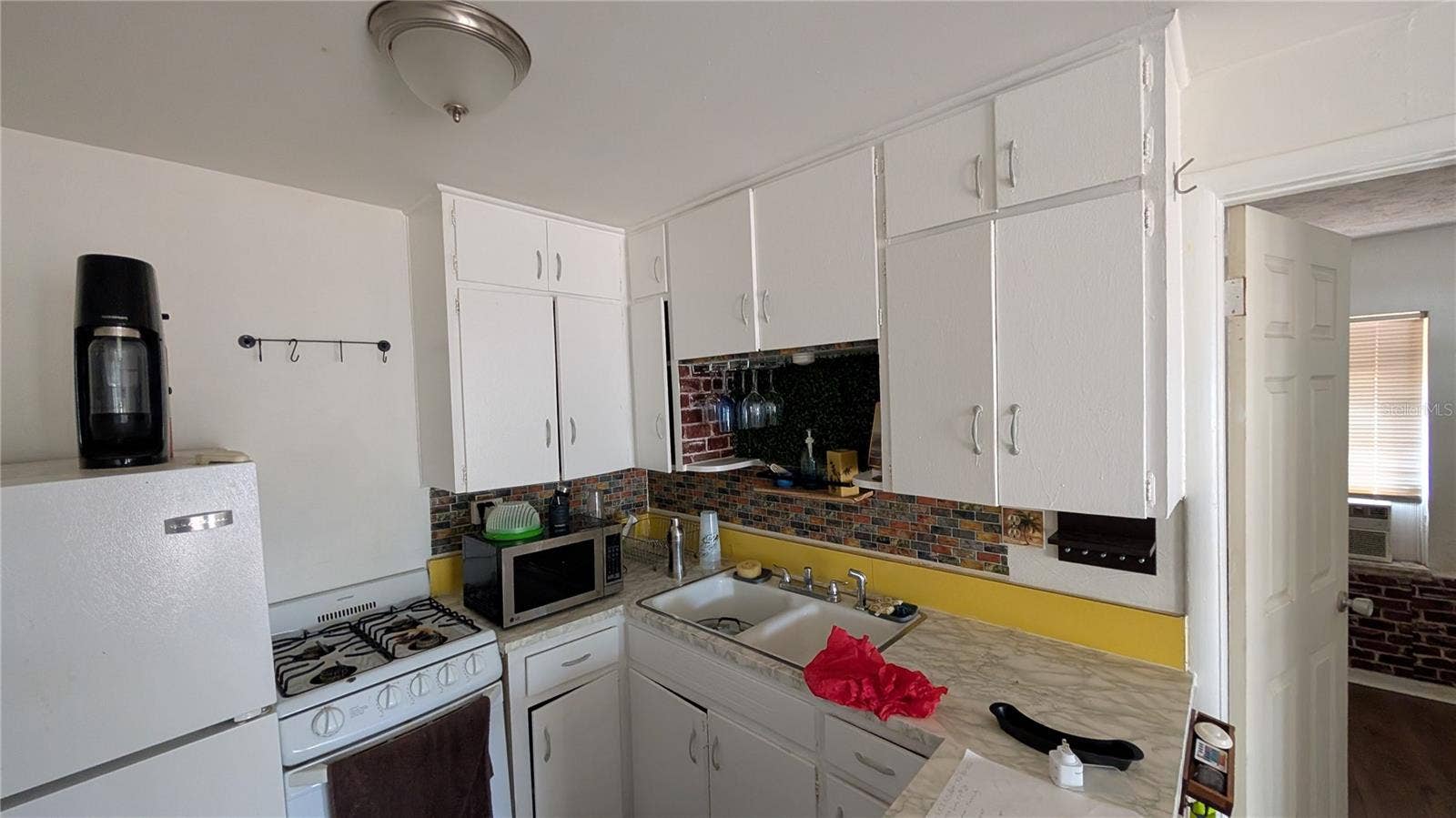 114 S BUNGALOW PARK AVENUE, Tampa, FL 33609 114 S BUNGALOW PARK AVENUE, Tampa, FL 33609