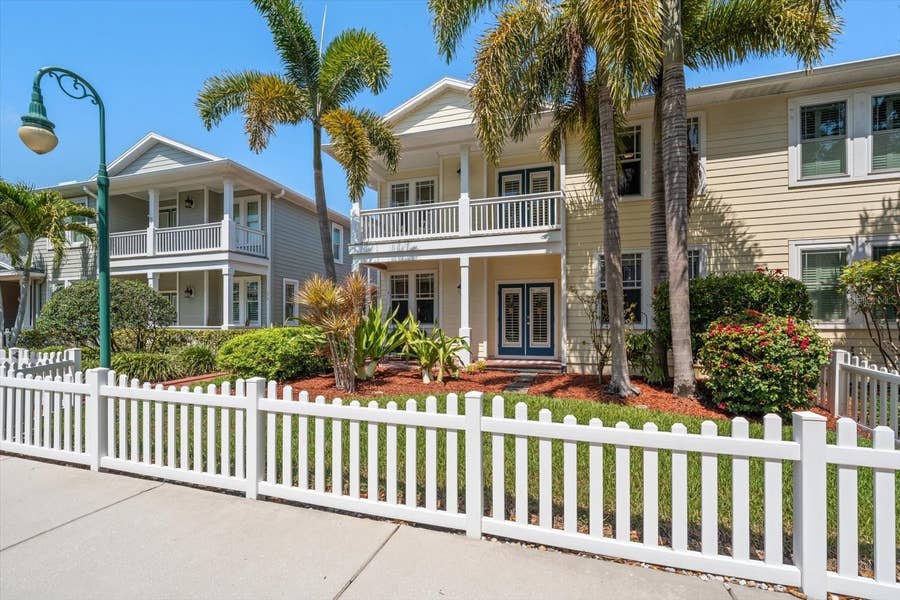 Property photo for 360 CLEVELAND AVENUE, Largo, FL