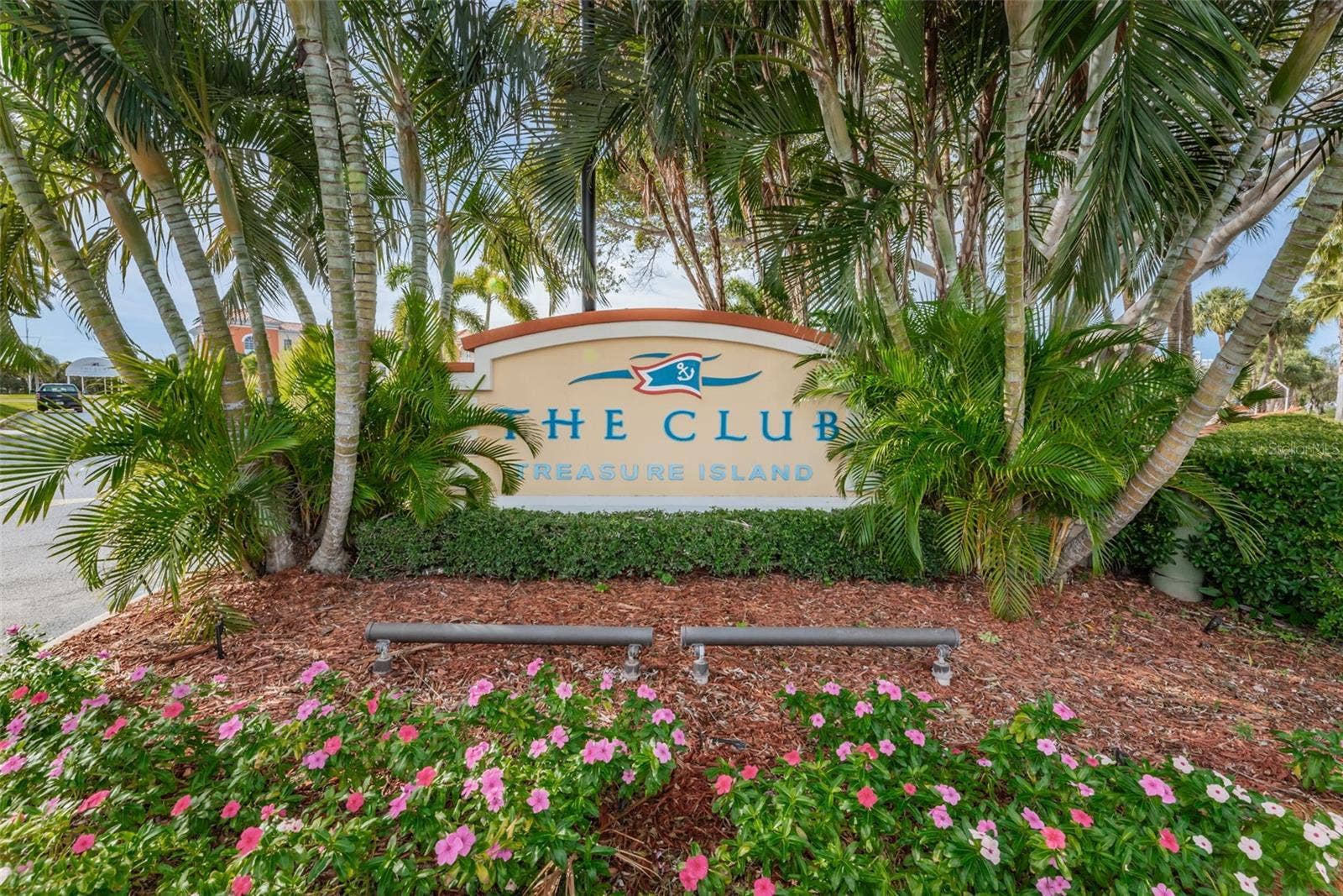 450 TREASURE ISLAND CAUSEWAY, #102, Treasure Island, FL 33706 Signage