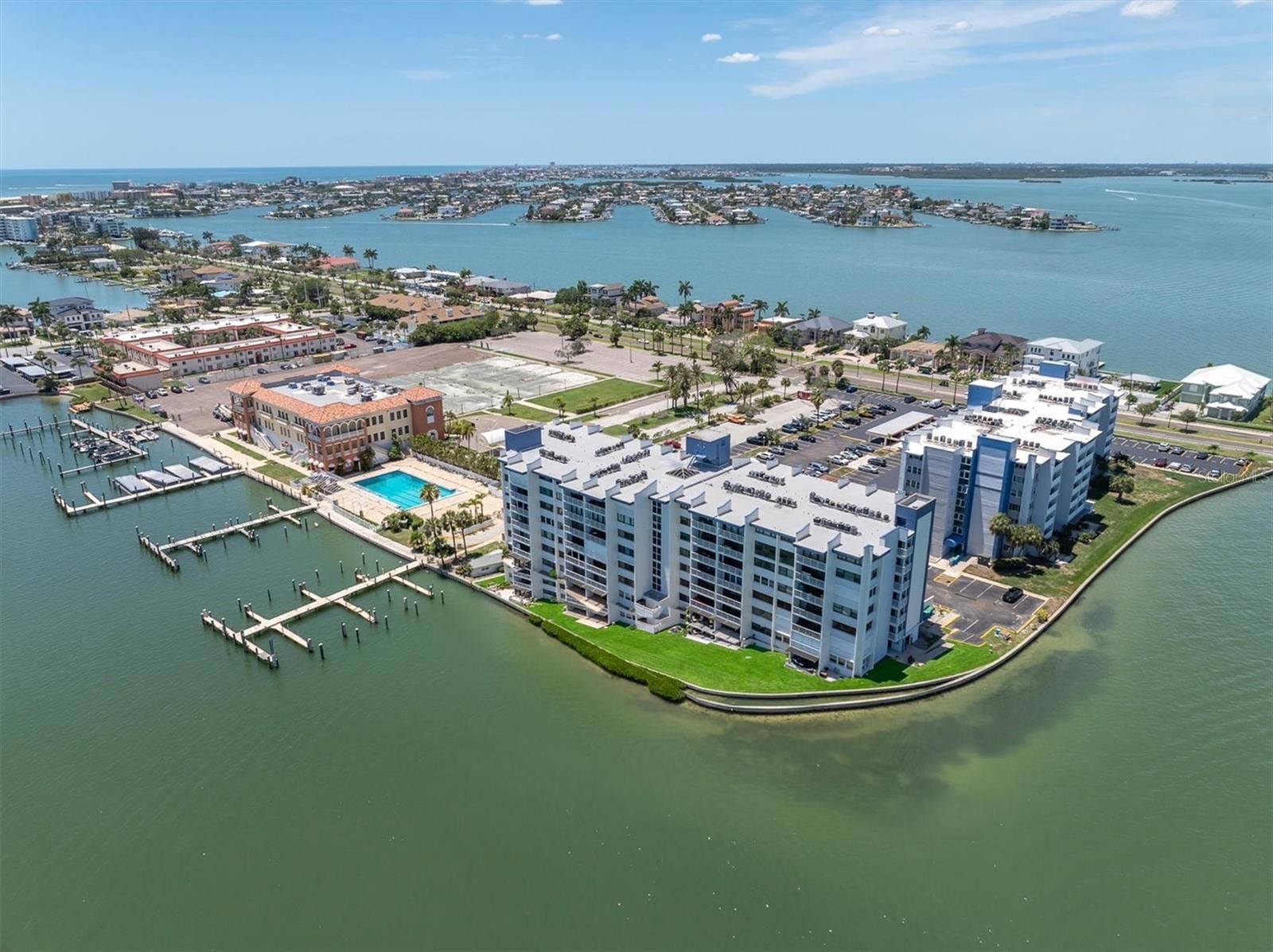 450 TREASURE ISLAND CAUSEWAY, #102, Treasure Island, FL 33706 North Side