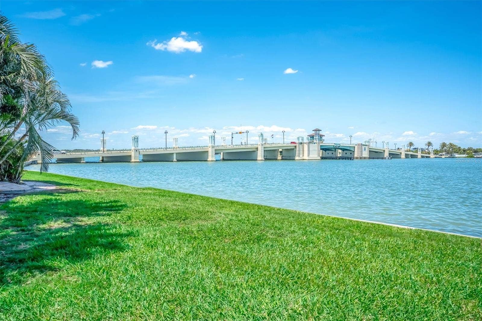 450 TREASURE ISLAND CAUSEWAY, #102, Treasure Island, FL 33706 Boca Ciega Bay
